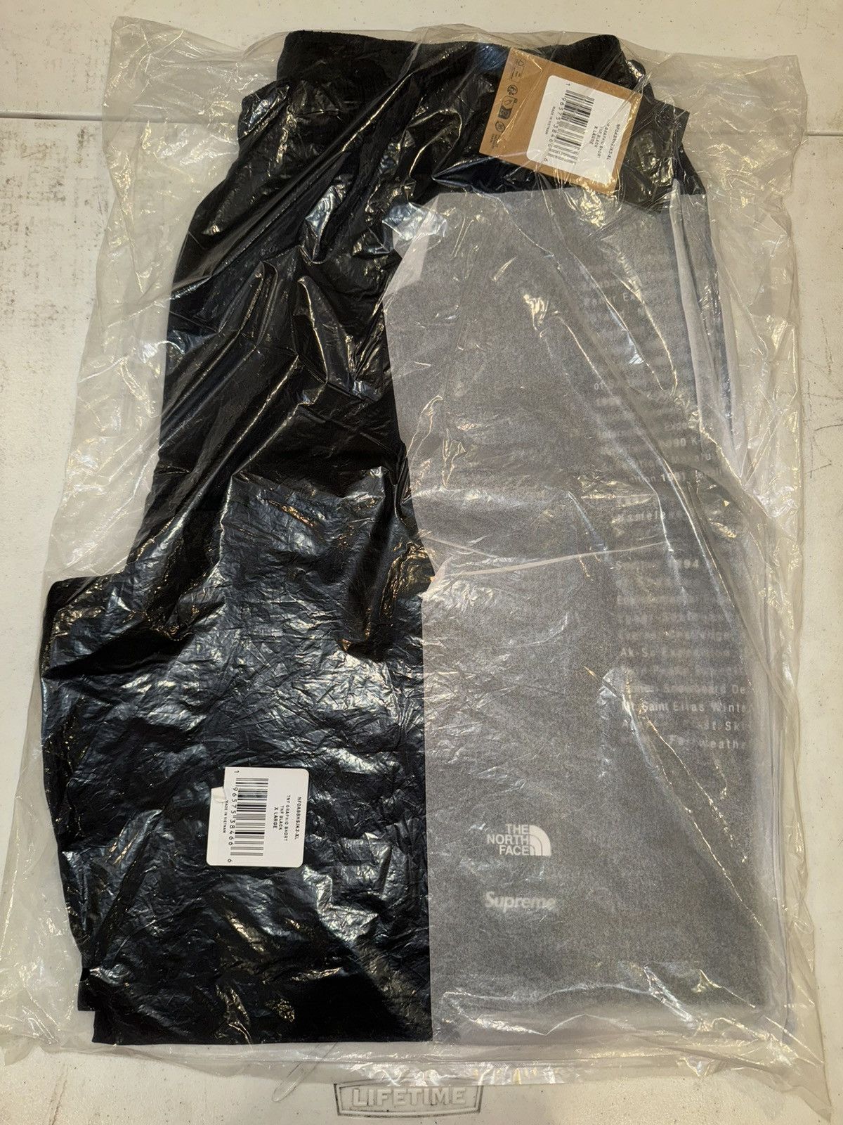 Supreme × The North Face Supreme The North Face Nylon Short Size US 36 / EU 52 - 5 Thumbnail