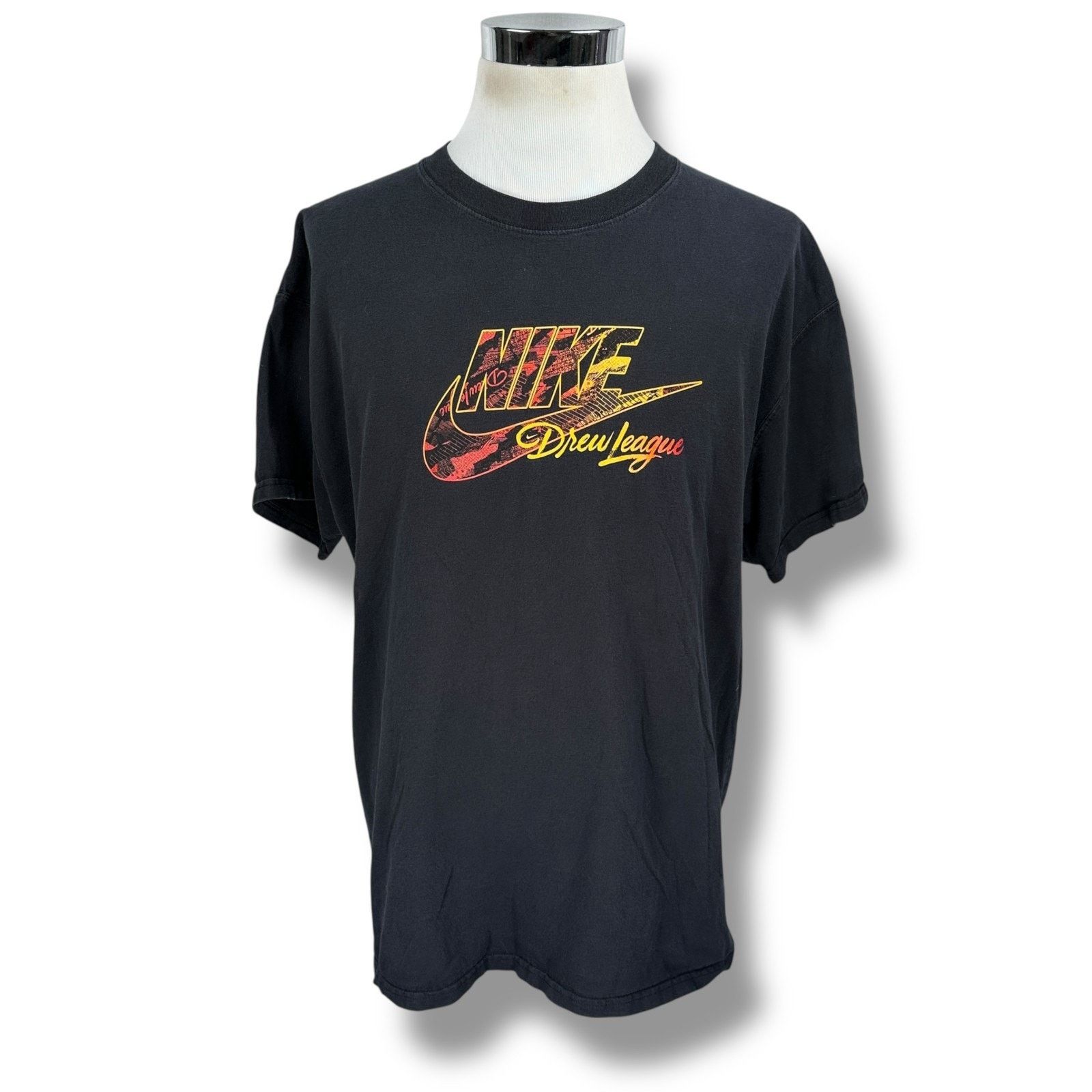 Nike Nike Drew League T-Shirt Men XL Black Crew Neck Short Sleeve Size US XL / EU 56 / 4 - 1 Thumbnail