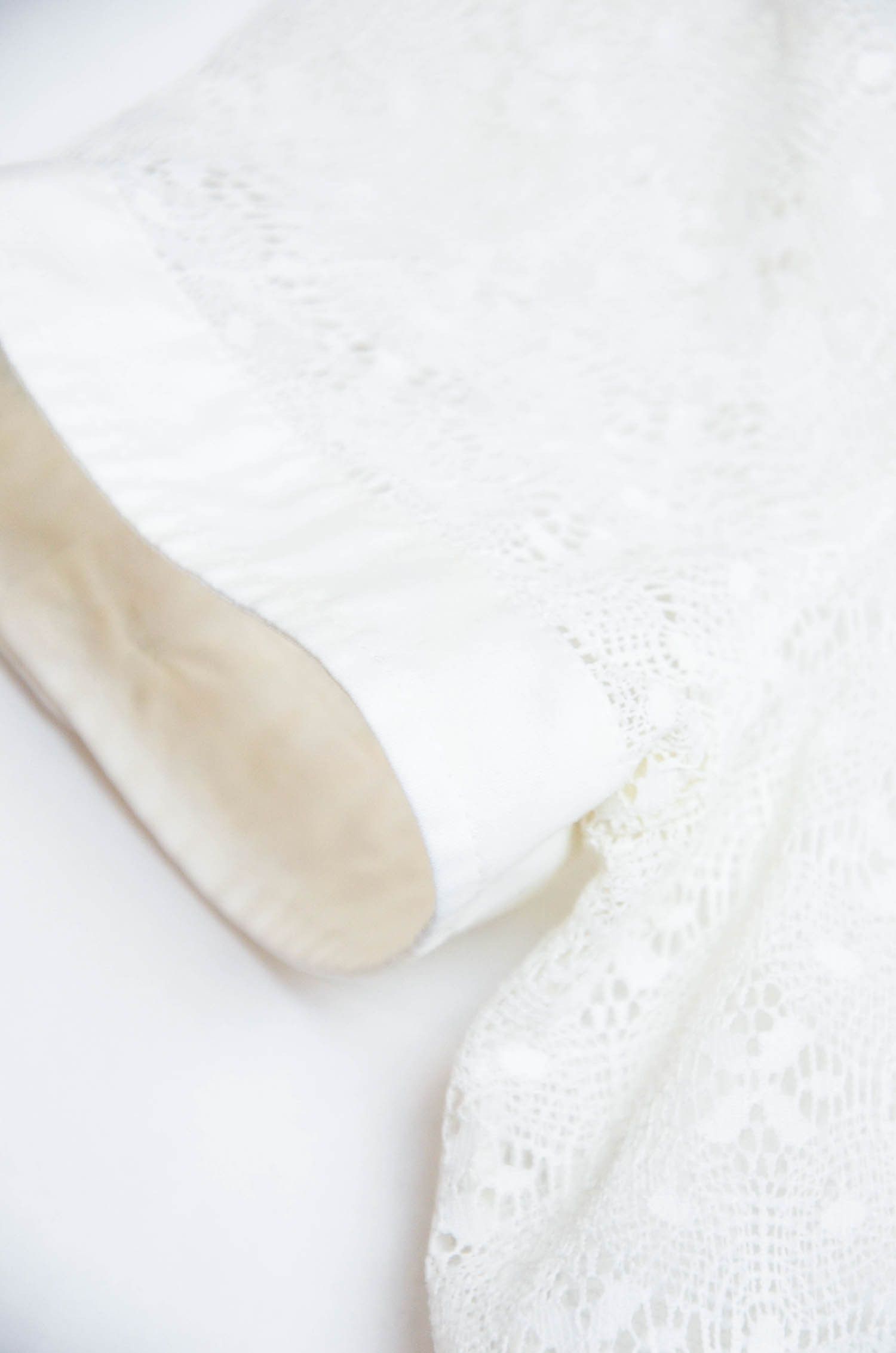 Dolce & Gabbana D&G Dolce & Gabbana White Lace Short Sleeve Shirt – Size M Size M / US 6-8 / IT 42-44 - 3 Thumbnail