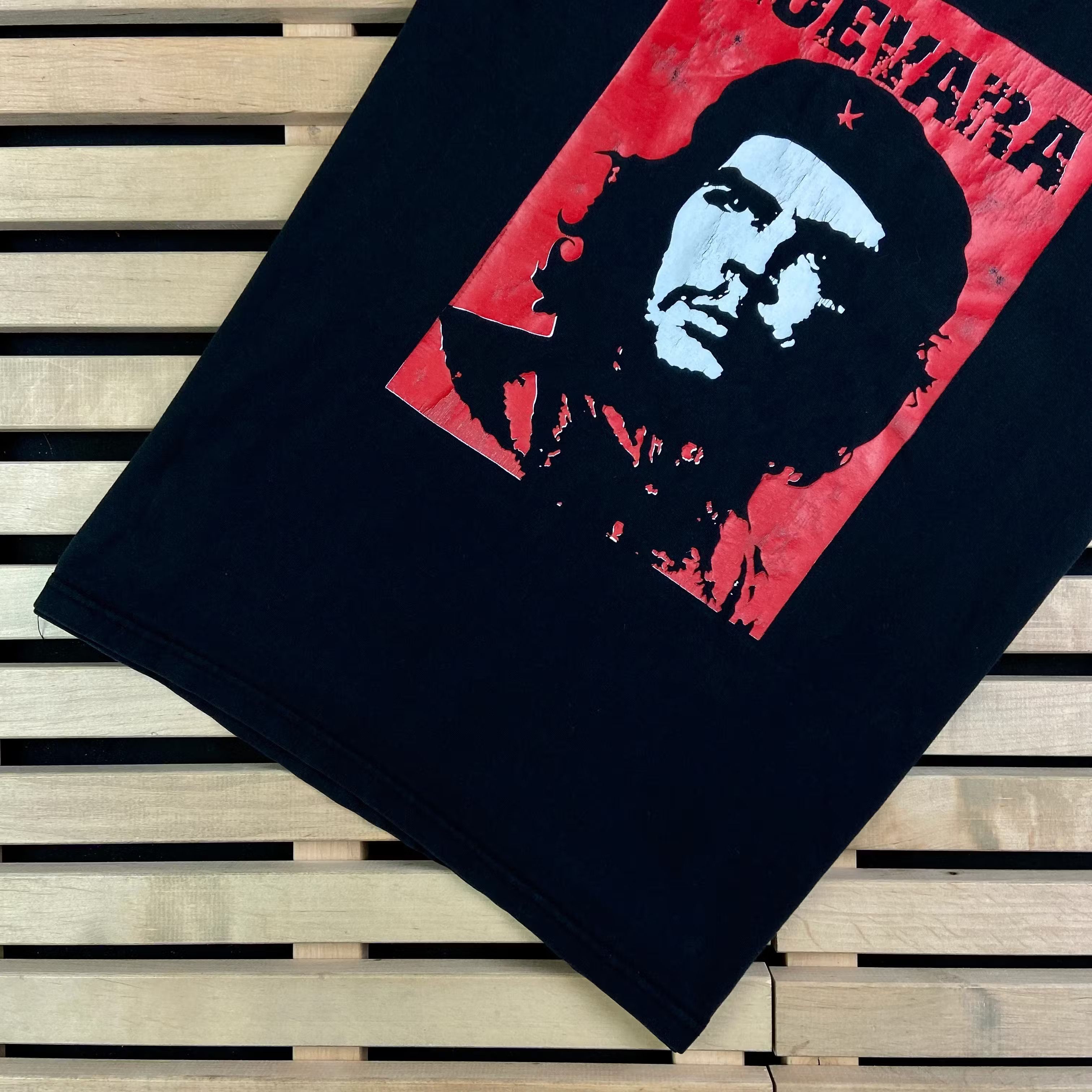 Vintage Mens Vintage T Shirt Che Guevara Size L Size US L / EU 52-54 / 3 - 3 Thumbnail