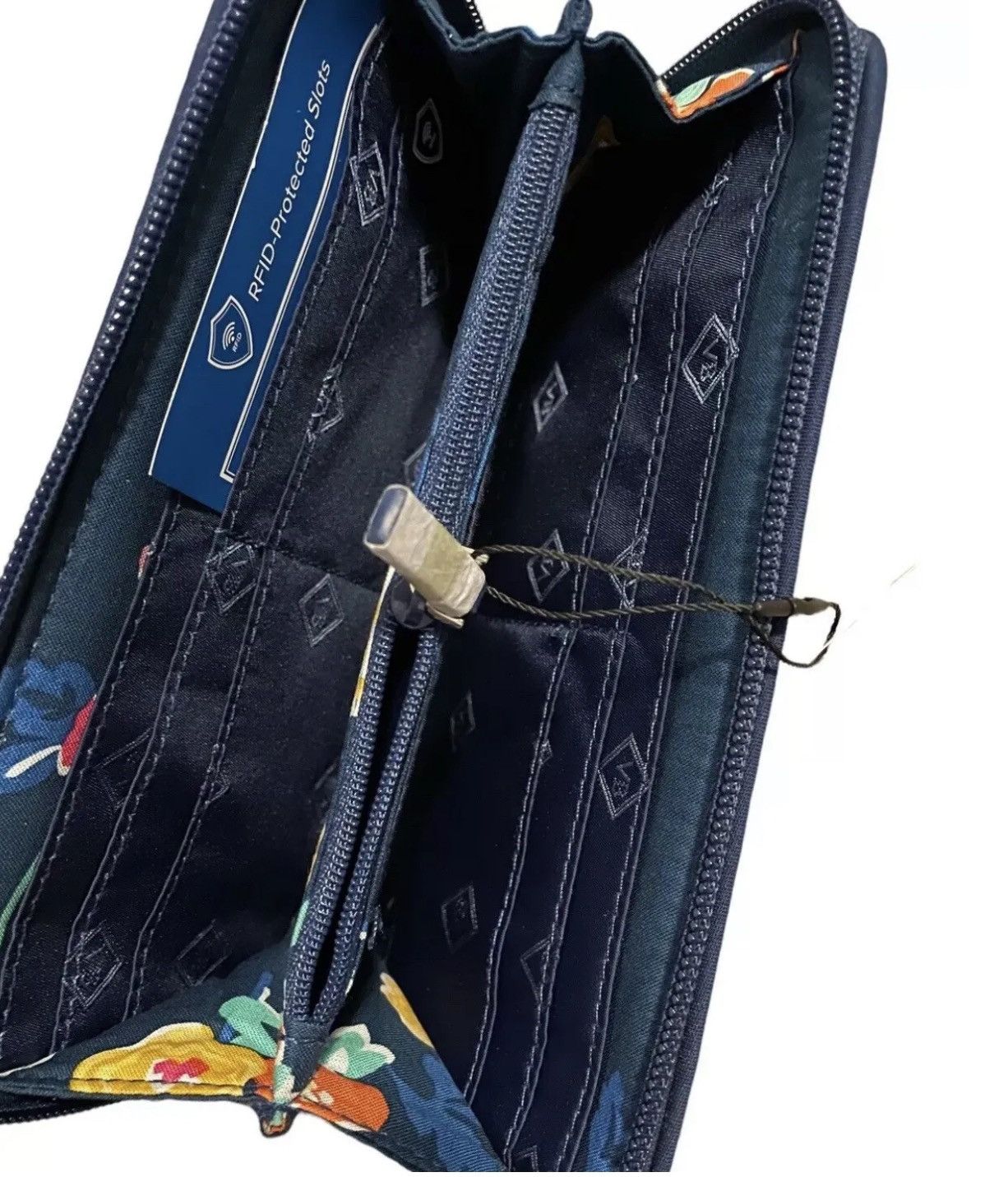 Vera Bradley NWT Vera Bradley RFID Georgia Wallet Santiago Woven Cotton Size ONE SIZE - 2 Thumbnail