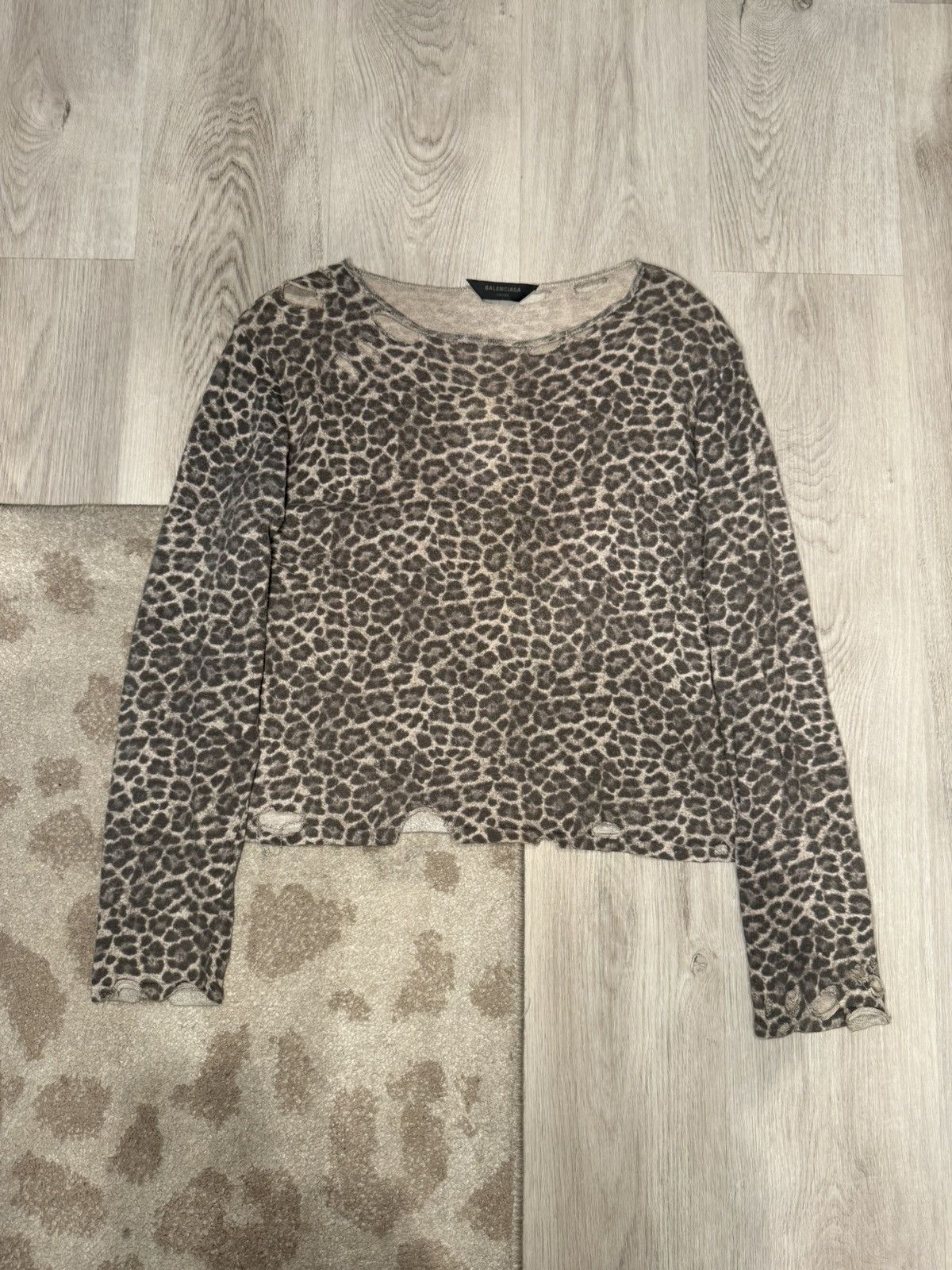 Balenciaga f/w 2024 distressed leopard sweater!! Size US S / EU 44-46 / 1 - 1 Thumbnail