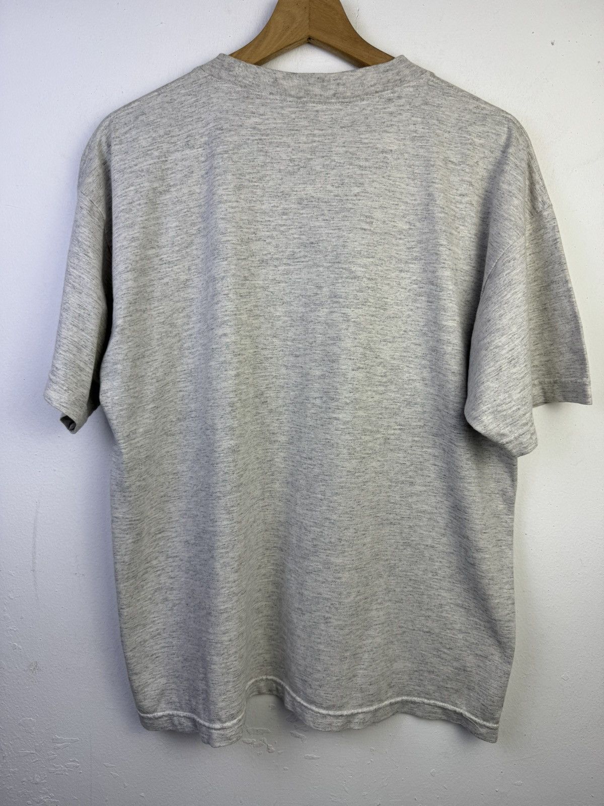 Guess vintage-style Guess Jeans men's logo T-shirt in grey Size US M / EU 48-50 / 2 - 7 Thumbnail