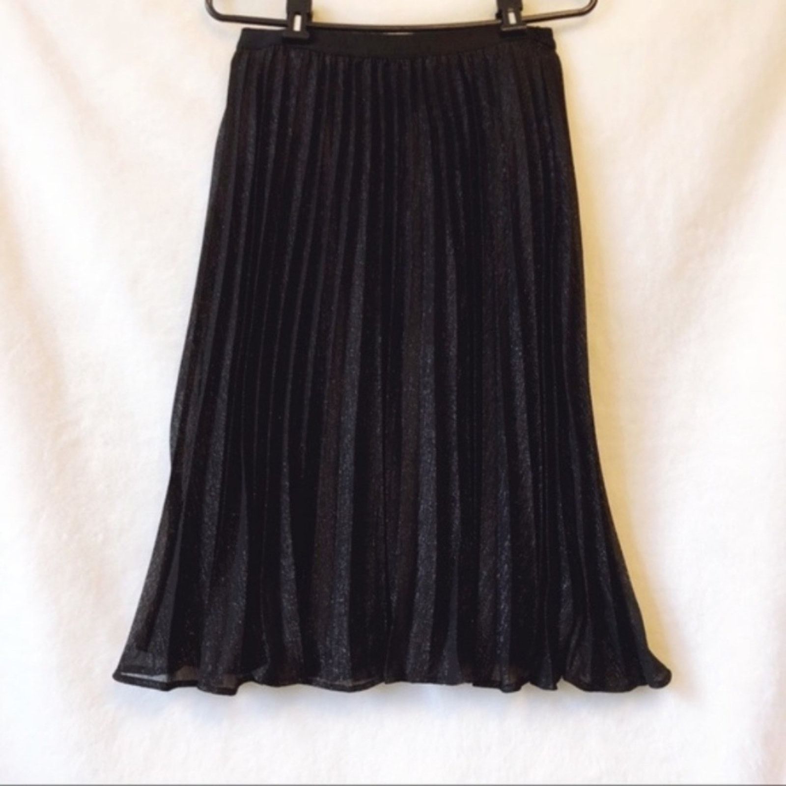 Other New York & Company Black Metallic Pleated Midi Skirt Size 28" / US 6 / IT 42 - 1 Thumbnail
