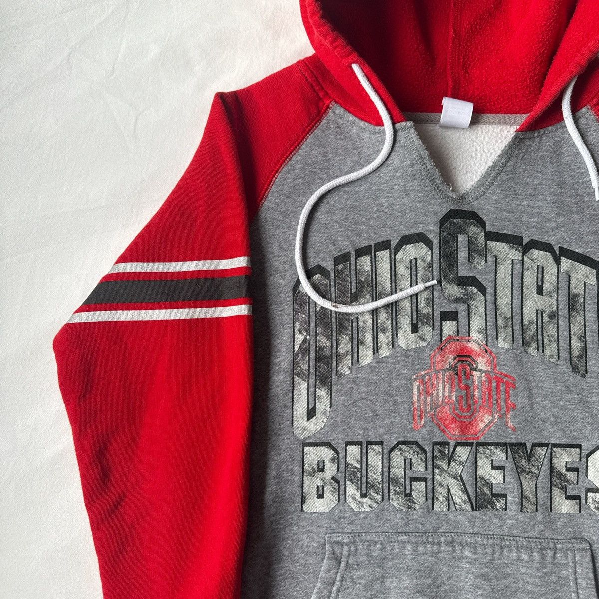 Vintage Vintage Ohio State Buckeyes Graphic Hoodie Grey & Red Medium Size US M / EU 48-50 / 2 - 3 Thumbnail