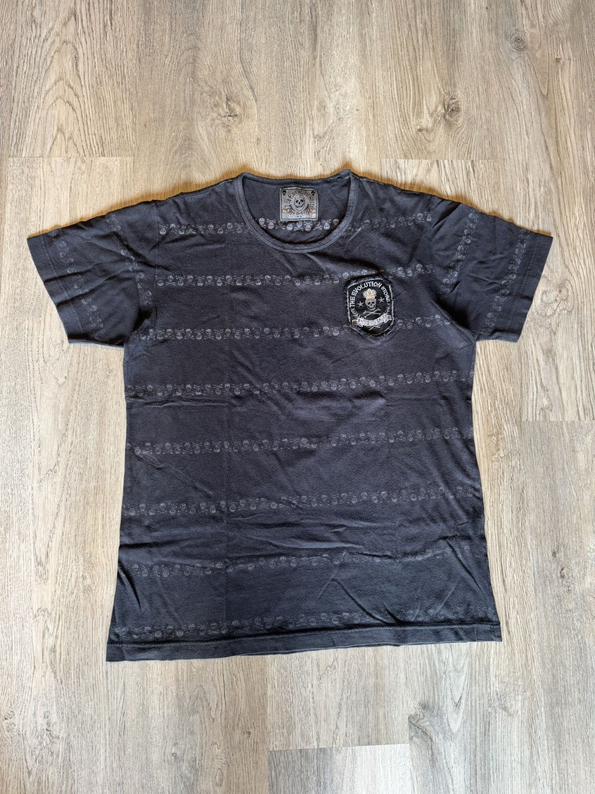Japanese Brand JAPANESE STYLE BONE & SKULL MOTIF LIKE LGB T SHIRT Size US M / EU 48-50 / 2 - 1 Thumbnail