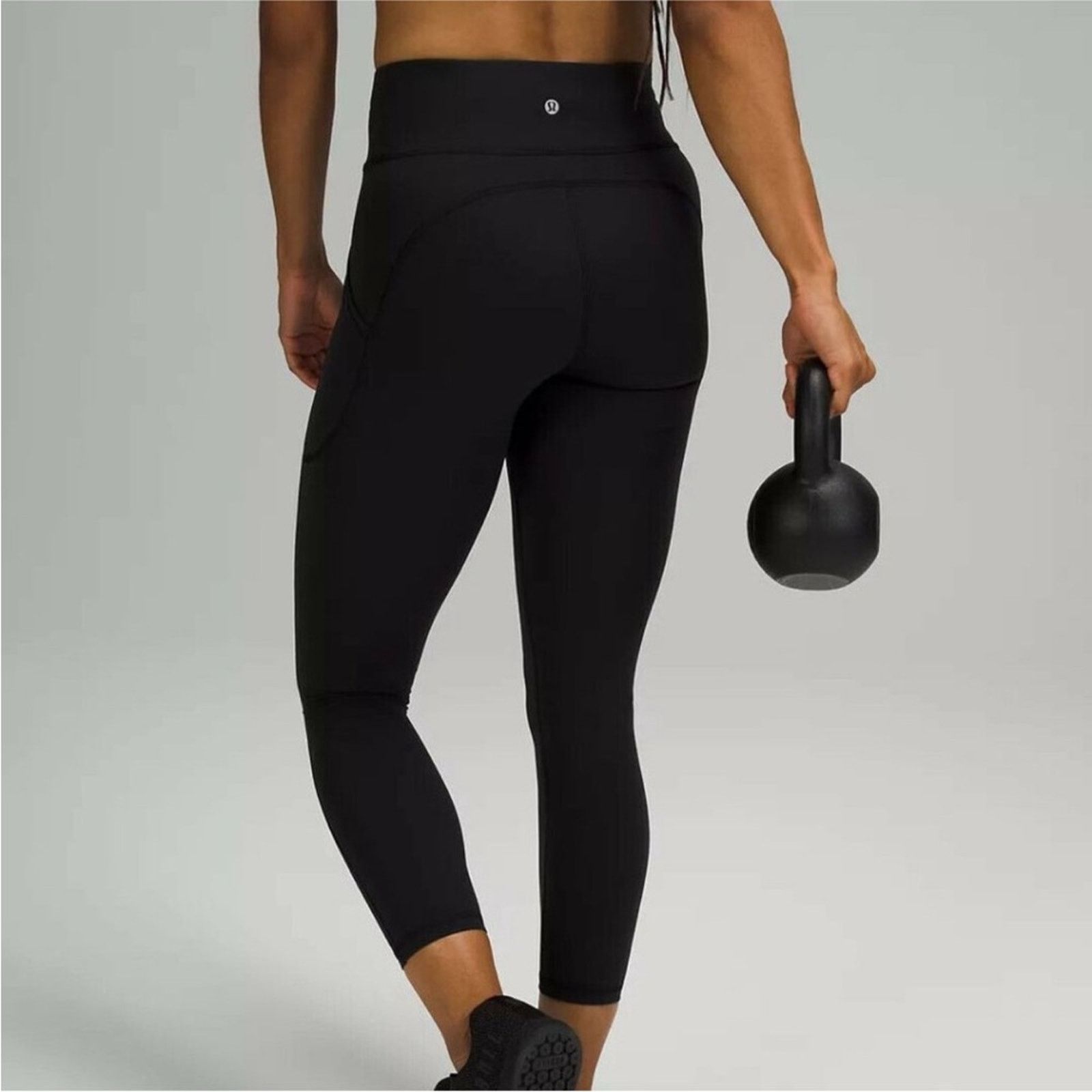 Lululemon 06 - NWOT Black Lululemon High-Rise Tight25" size 0 Size 25" / US 0 / IT 36 - 3 Thumbnail