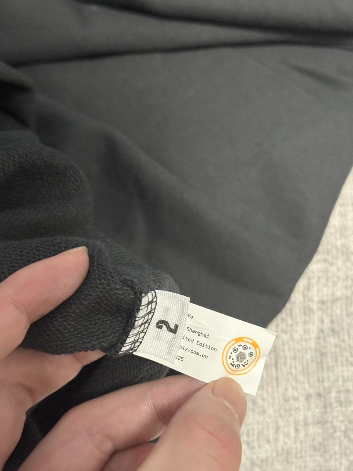 Yeezy yeezy SZNX ye Russian crewneck Shanghai china exclusive Sz2 Size US M / EU 48-50 / 2 - 5 Thumbnail