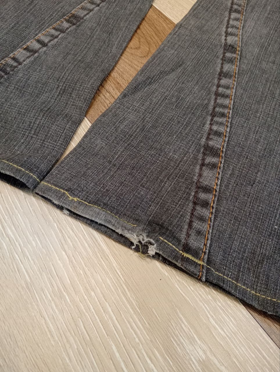True Religion TRUE RELIGION JOEY FLARED DENIM JEANS - SIZE 29 Size US 29 - 12 Thumbnail