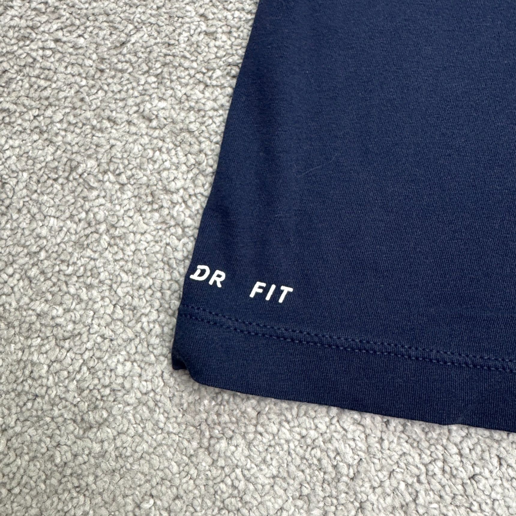 Nike Nike Dri-Fit T-Shirt Mens Medium Navy Blue Football - Nike Shirt Mens M Blue 90s? Size US M / EU 48-50 / 2 - 5 Thumbnail