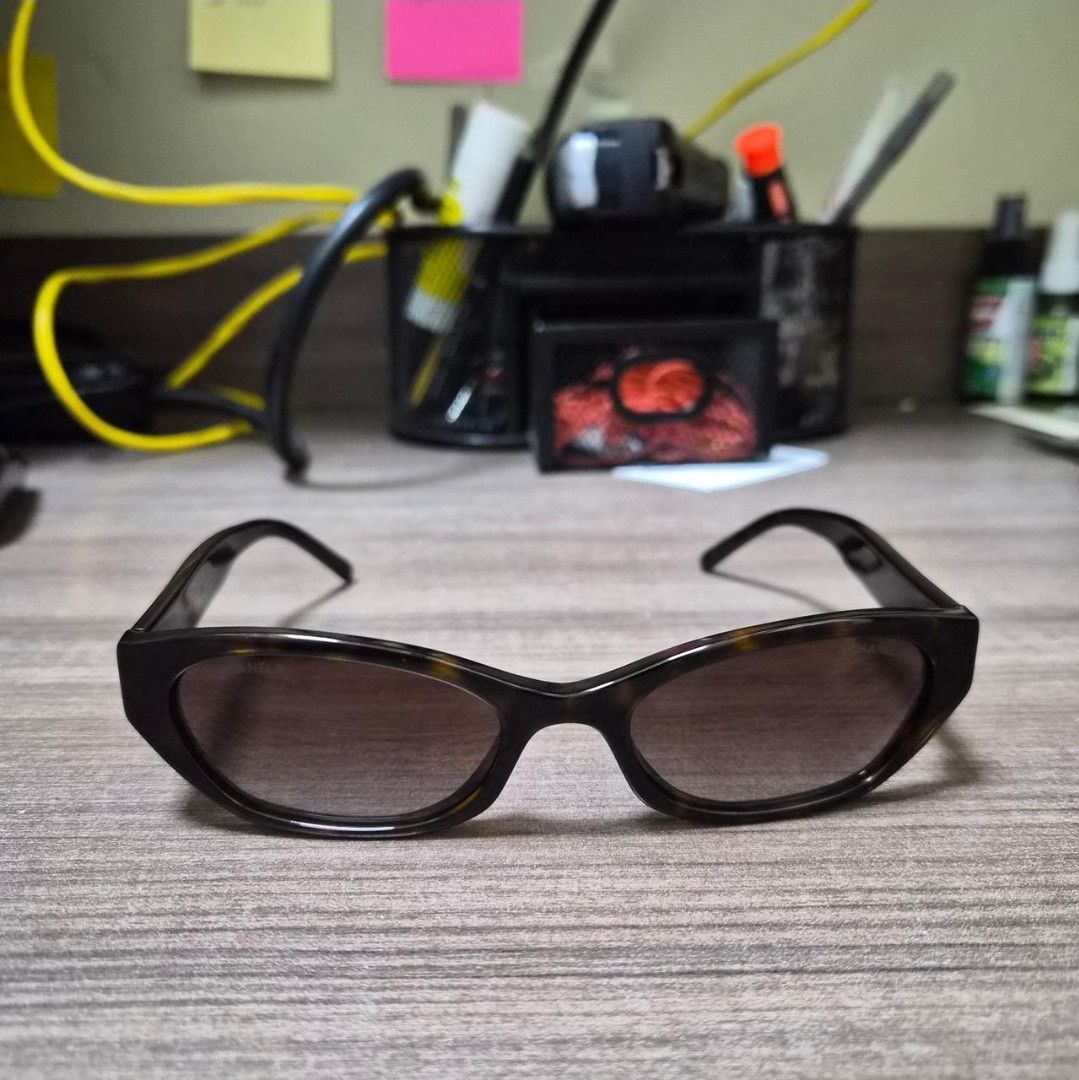 Chanel Chanel sunglasses Size ONE SIZE - 2 Thumbnail