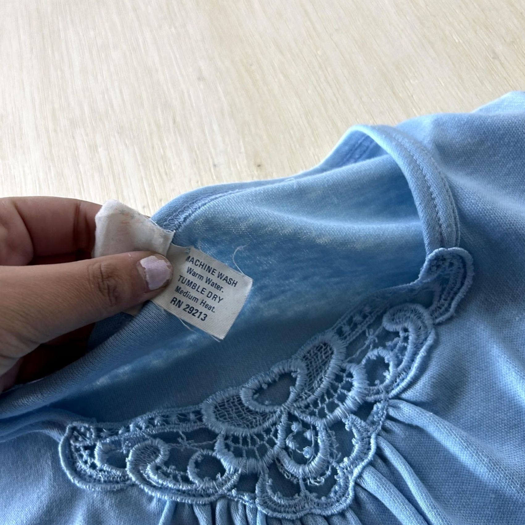 Vintage The Boss' Daughter Shirt Womens Small Blue Crochet Neck Elastic Hem Short Sleeve Size S / US 4 / IT 40 - 4 Thumbnail