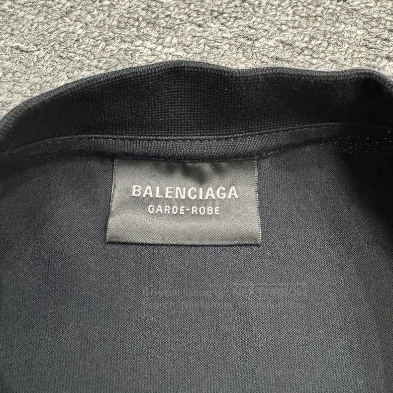 Balenciaga Balenciaga Letter Printed Short Sleeve Size US S / EU 44-46 / 1 - 3 Thumbnail
