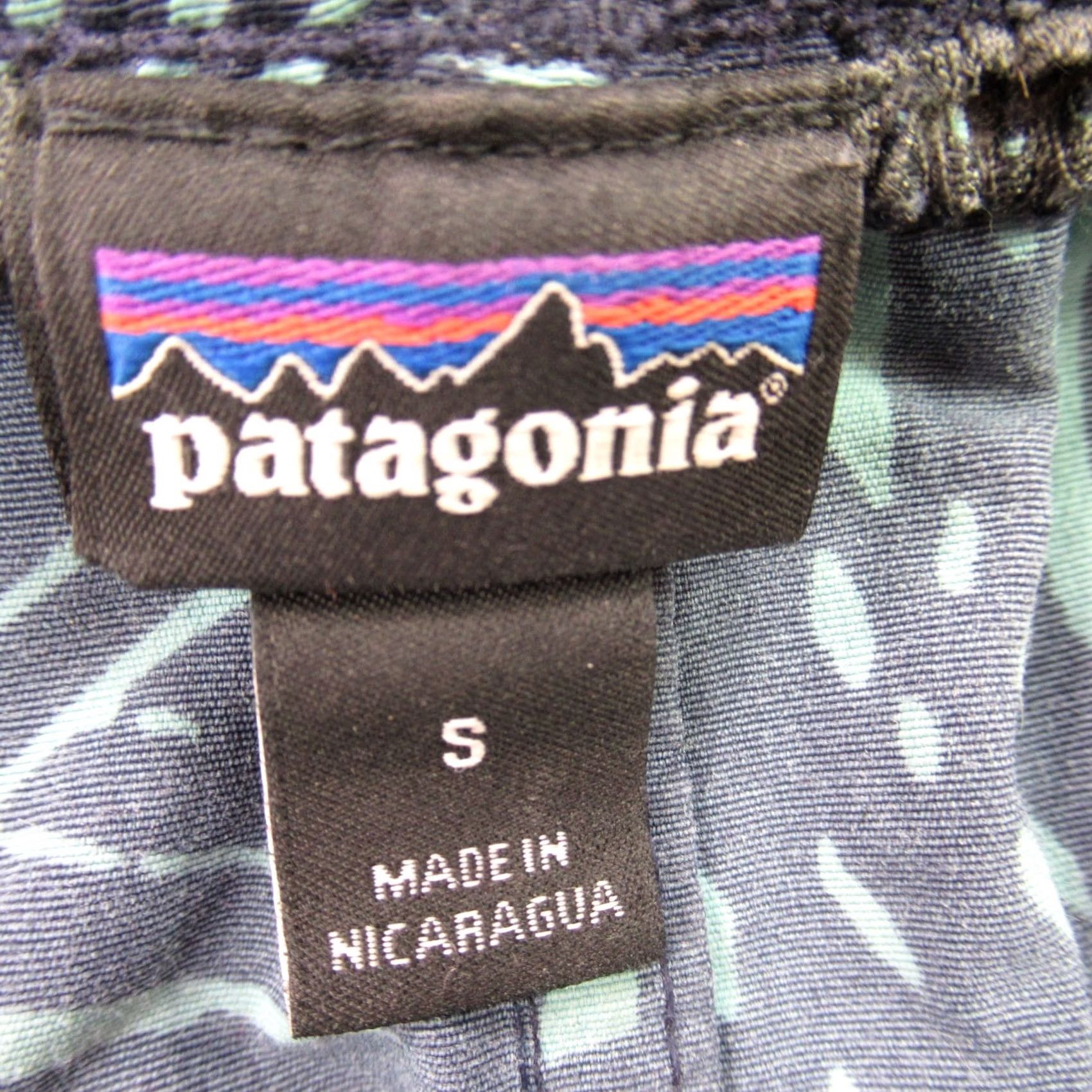 Patagonia Patagonia Shorts Small Floral Outdoor Lightweight Workout Activewear Mens Size US 26 / EU 42 - 4 Thumbnail