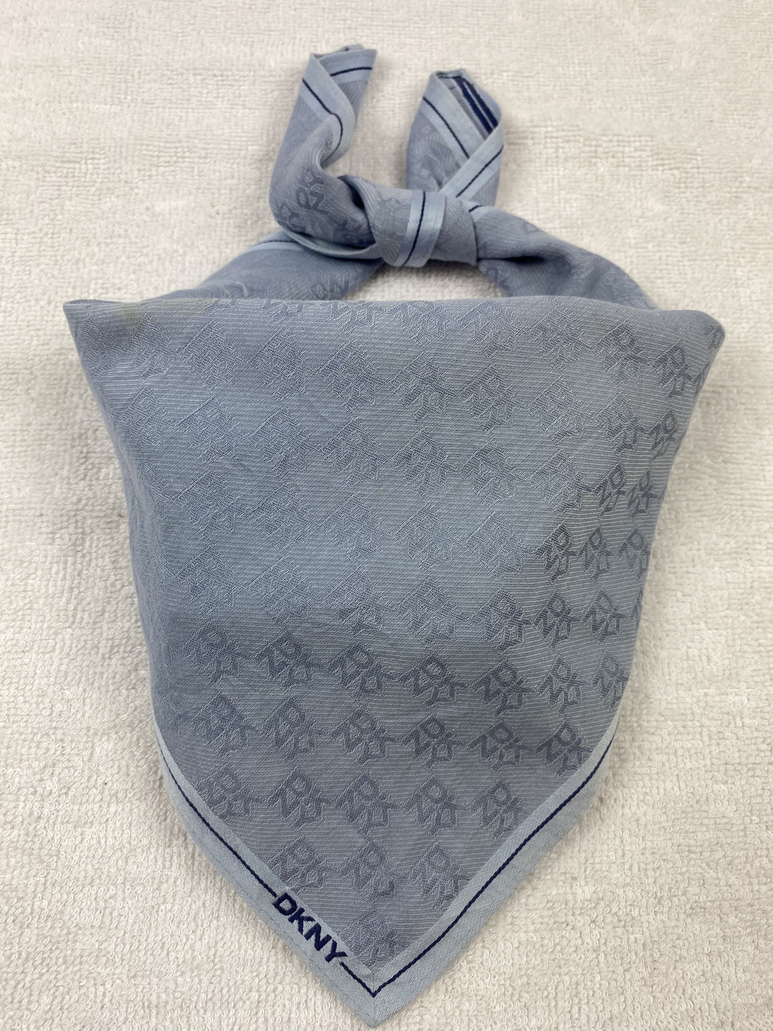 DKNY × Other × Vintage DKNY Handkerchief / Bandana / Neckerchief Size ONE SIZE - 1 Thumbnail