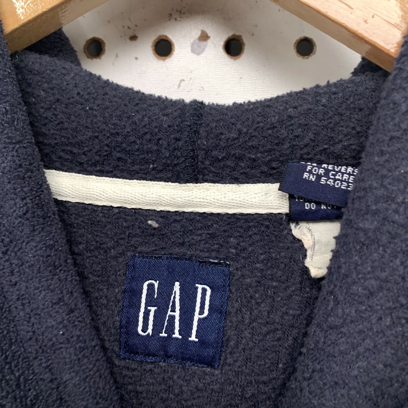 Gap VINTAGE GAP Mens Hoodie Sweatshirt L Blue Embroidered Spellout Arch Pullover Shirt Mens L Blue Embroidered Pullover Hoodie 90s Size US L / EU 52-54 / 3 - 2 Thumbnail