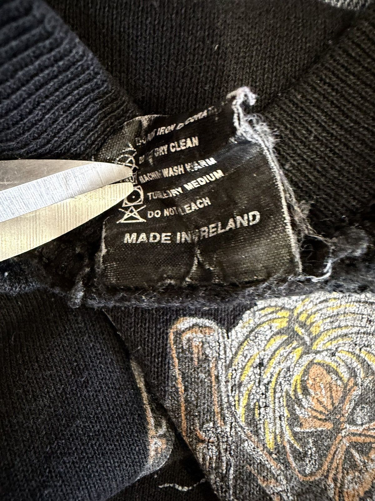 Iron Maiden Vintage Iron Maiden “The Number of the Beast” Sweatshirt Size US M / EU 48-50 / 2 - 5 Thumbnail