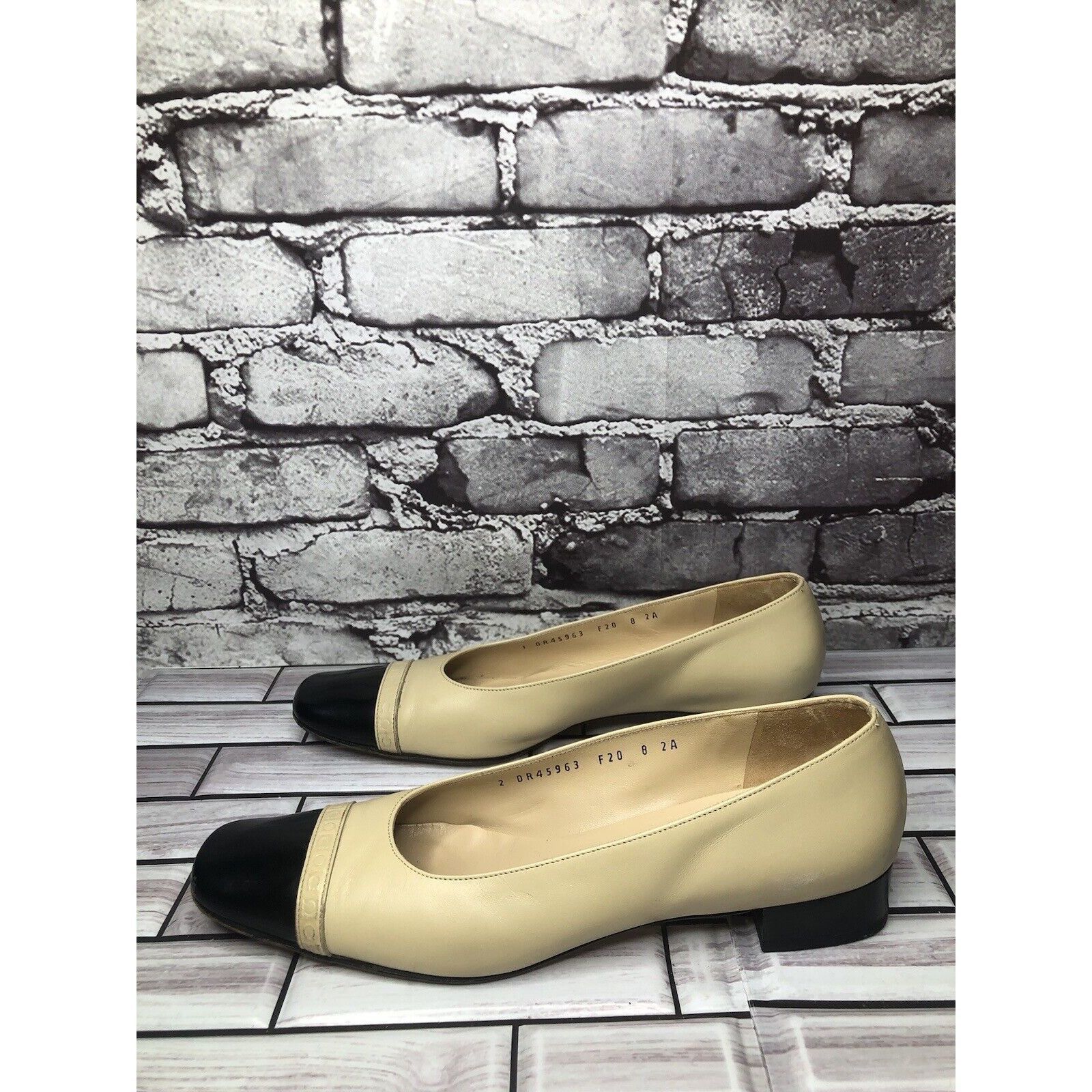 Salvatore Ferragamo Salvatore Ferragamo Marissa Nude Leather Black Cap Toe Pumps Size US 8.5 / IT 38.5 - 1 Thumbnail