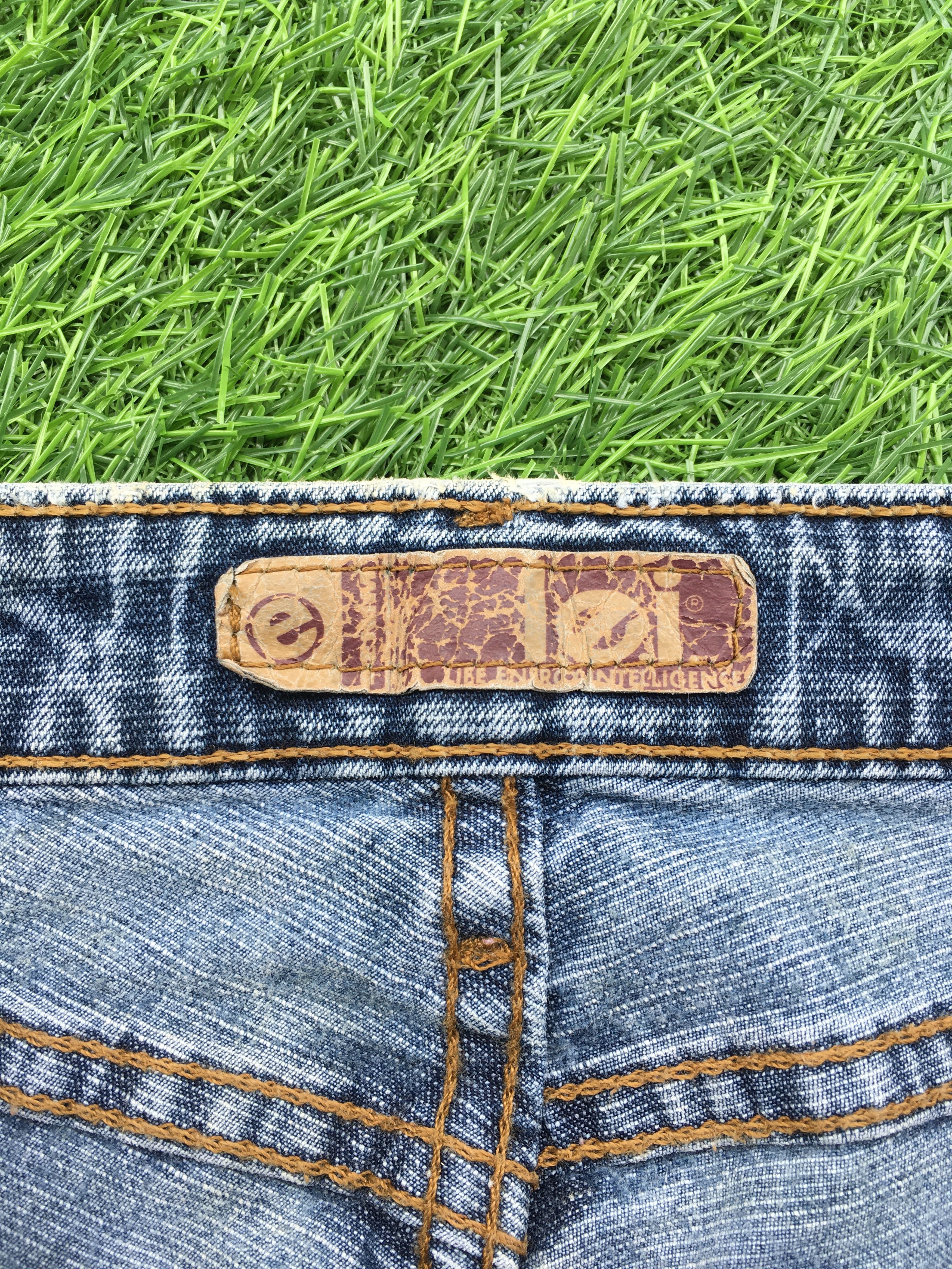 Designer Release Hem Bootcut Stretch Jeans D-1029 Size 25" / US 0 / IT 36 - 10 Thumbnail