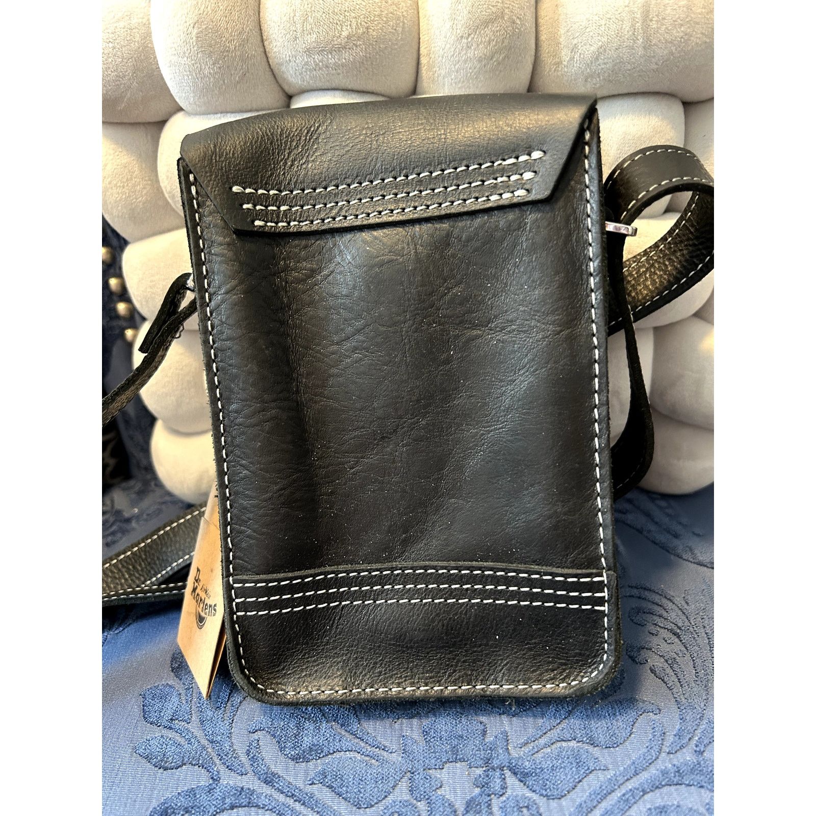 Dr. Martens Dr Martens Overdrive Leather Vertical Black Crossbody NWT Size ONE SIZE - 6 Thumbnail