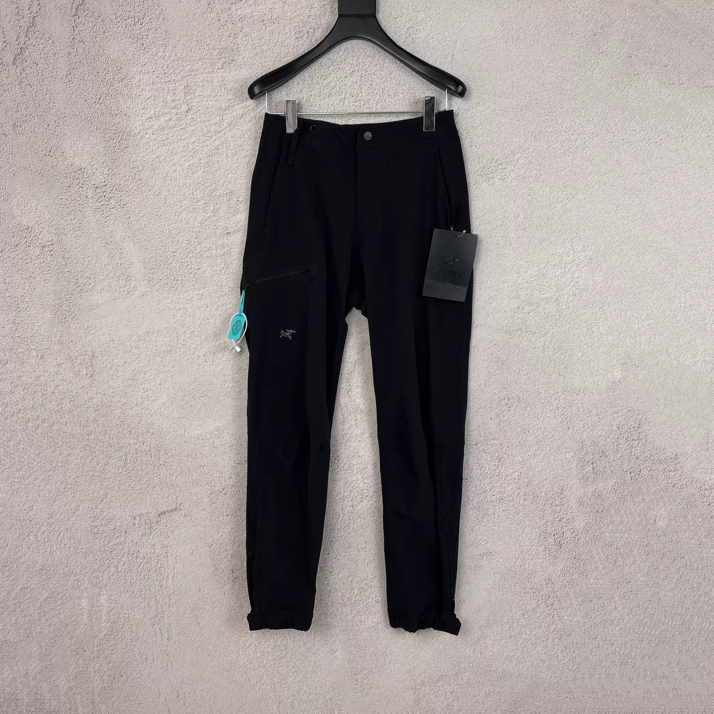 Arc'teryx Arc'teryx Gamma Waterproof Pants 2 (New with Tags) Size 26" / US 2 / IT 38 - 1 Thumbnail