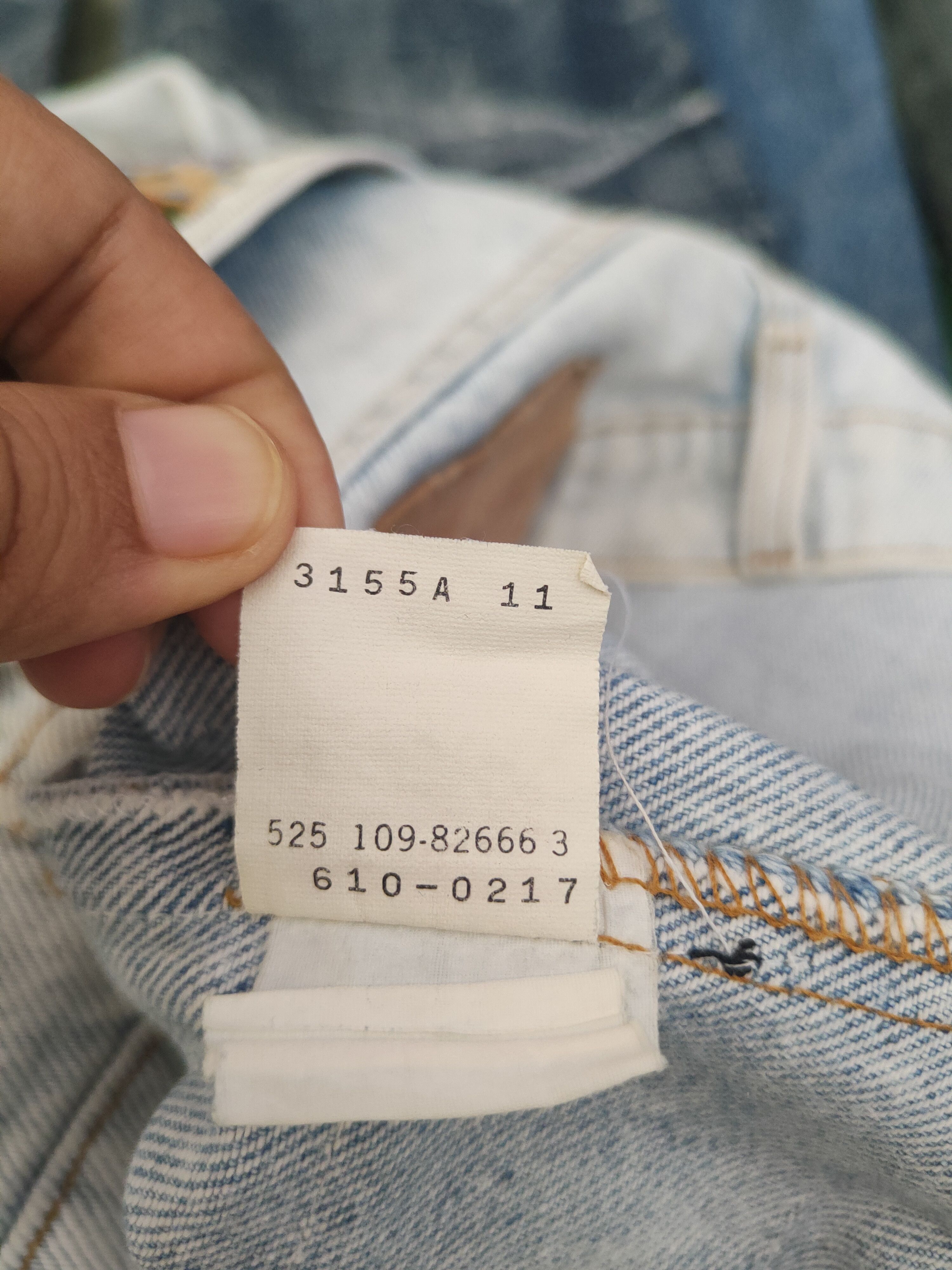 Levi's DL Levi's Light Distressed patchwork Ripped denim #46-832 Size US 29 - 14 Thumbnail