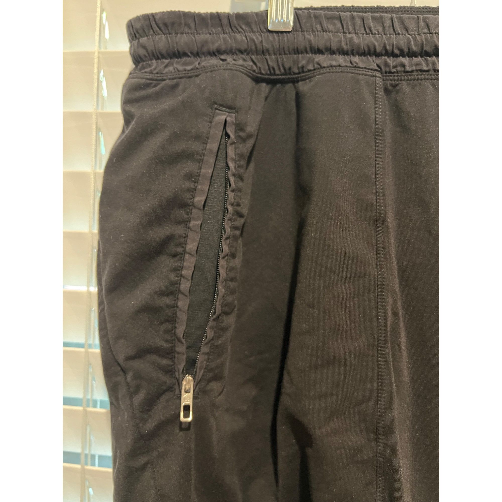 Lululemon Lululemon Mens Workout Shorts - Size XXL Size US 40 / EU 56 - 2 Thumbnail