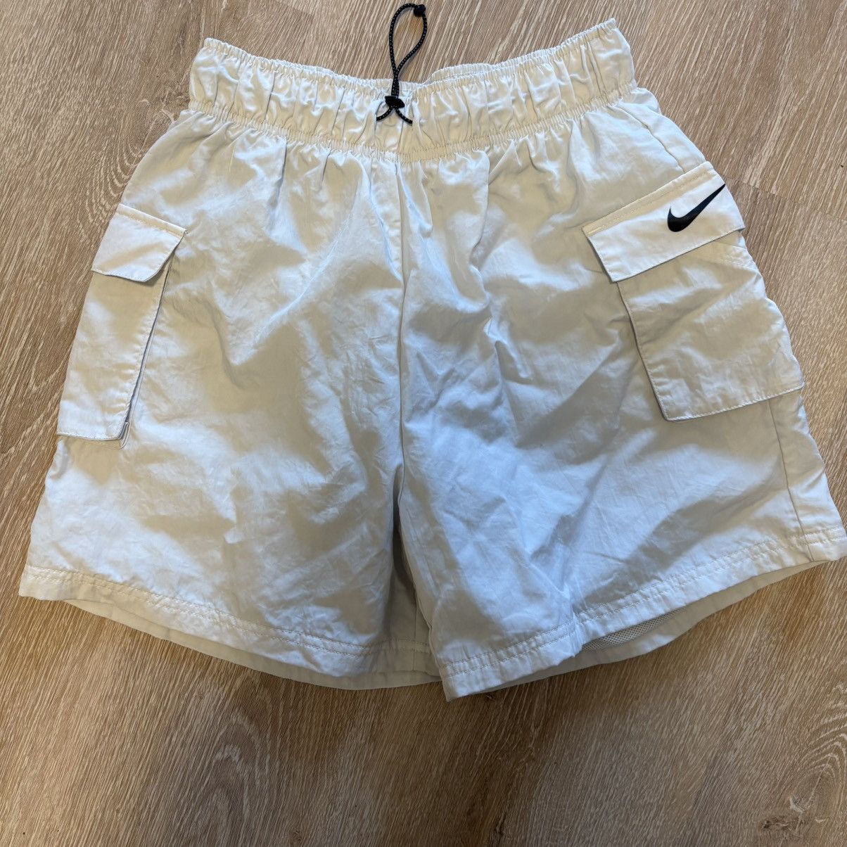 Nike Nike Cargo Shorts Size 26" / US 2 / IT 38 - 1 Thumbnail