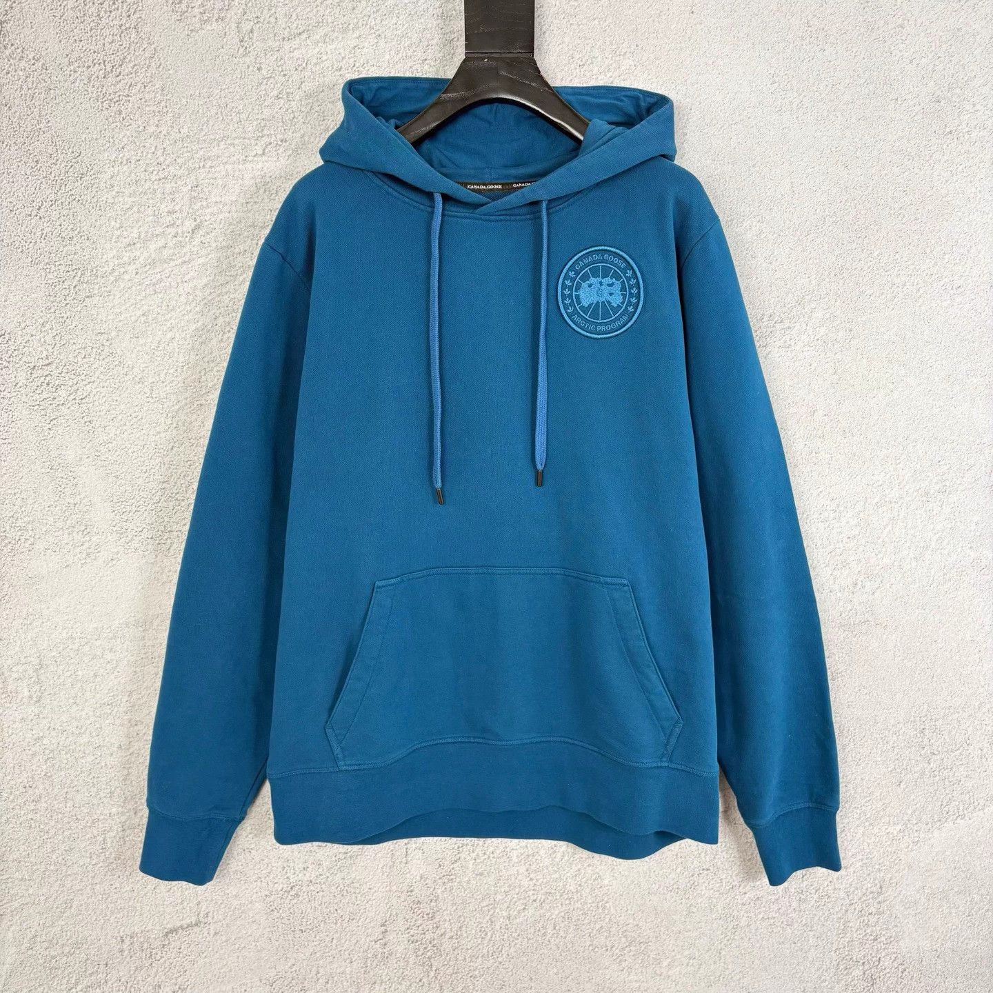 Canada Goose Canada Goose Blue Logo Embroidered Hoodie L Size US L / EU 52-54 / 3 - 1 Thumbnail