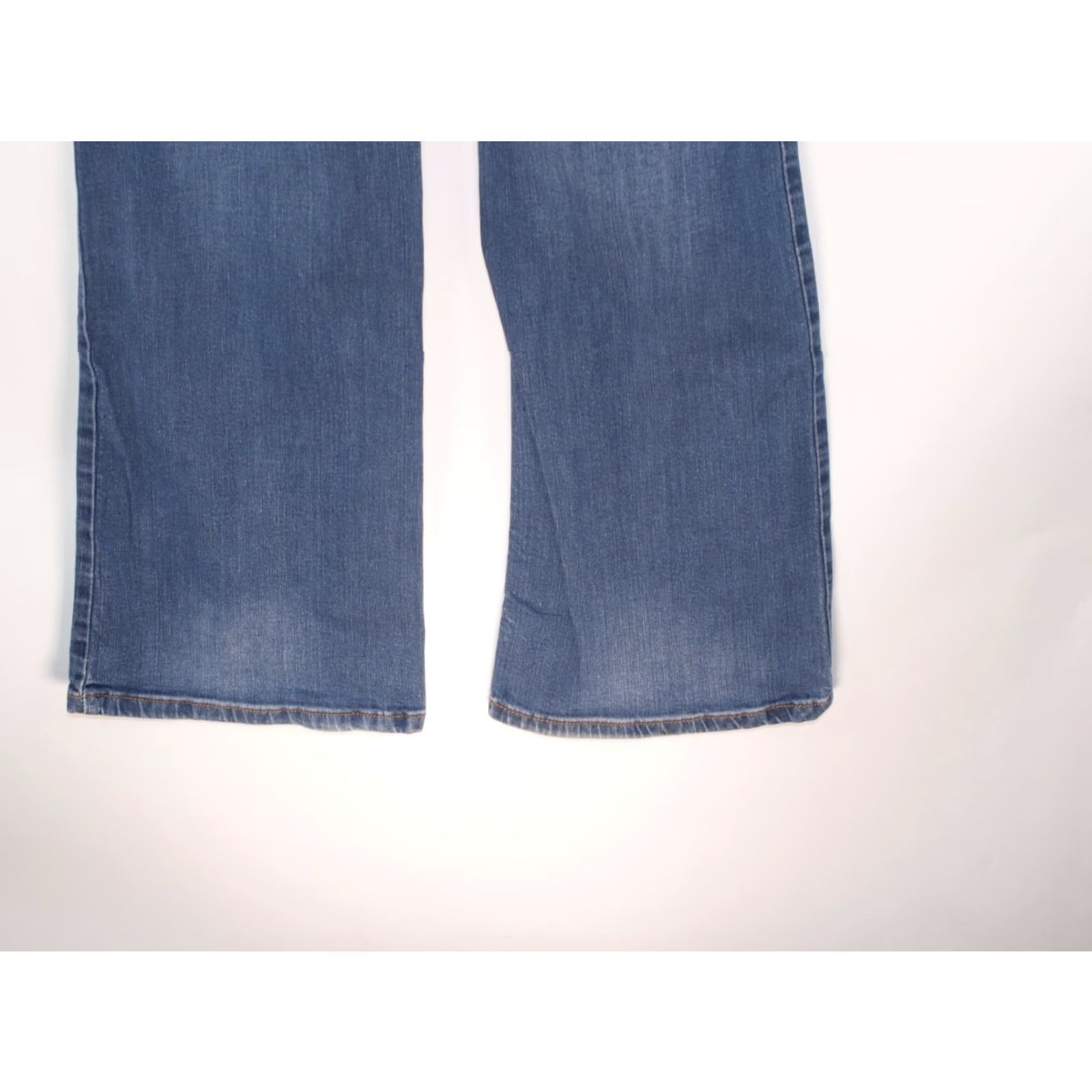 Izod Izod Modern Fit Boot Cut Denim Jeans Women's Size 14 Blue Medium Wash 36X29 Size 36" / US 14 / IT 50 - 7 Thumbnail