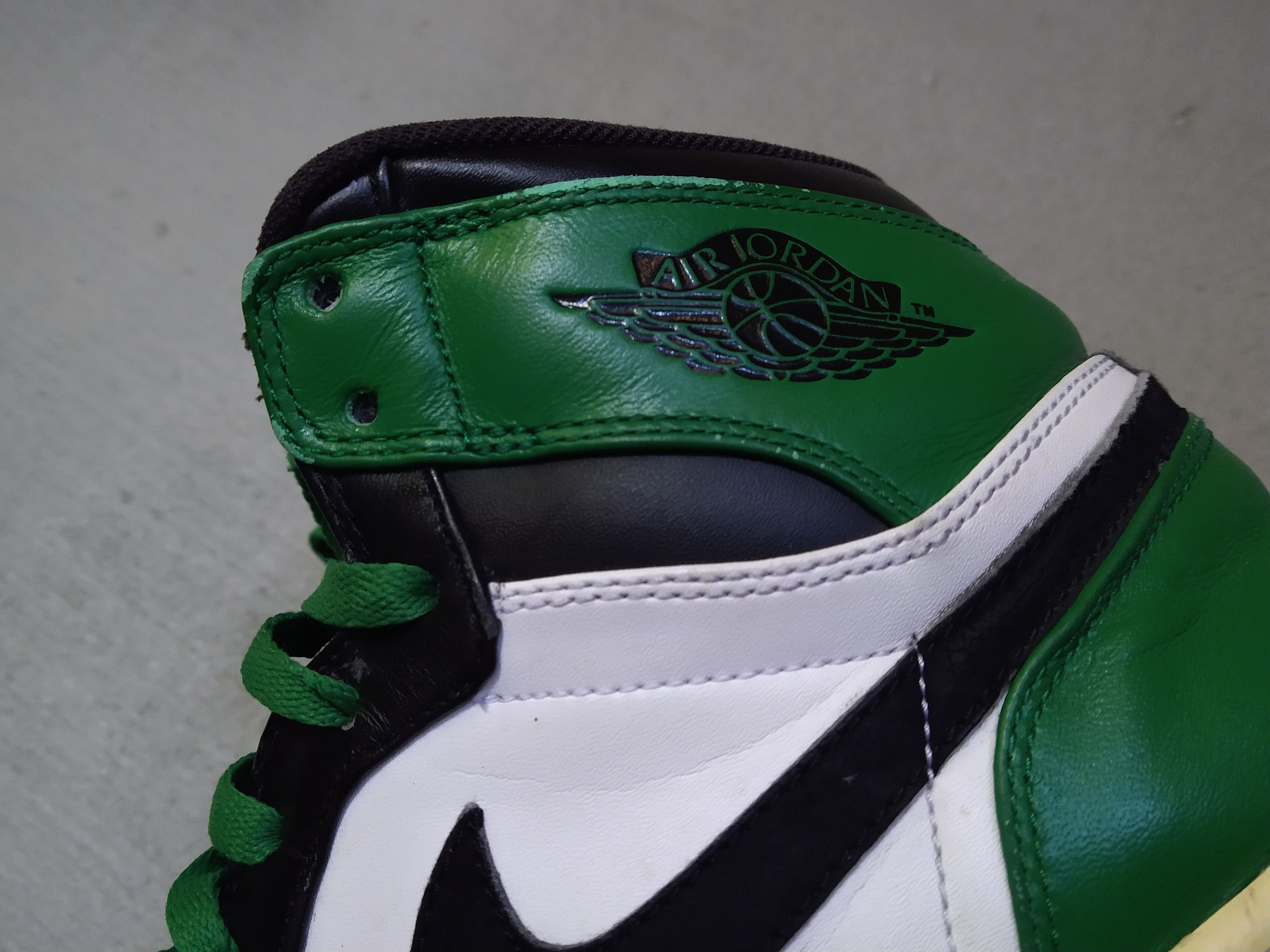 Jordan Brand Nike Air Jordan 1 Retro High Boston Celtics 10 332550-101 Size US 10 / EU 43 - 9 Thumbnail