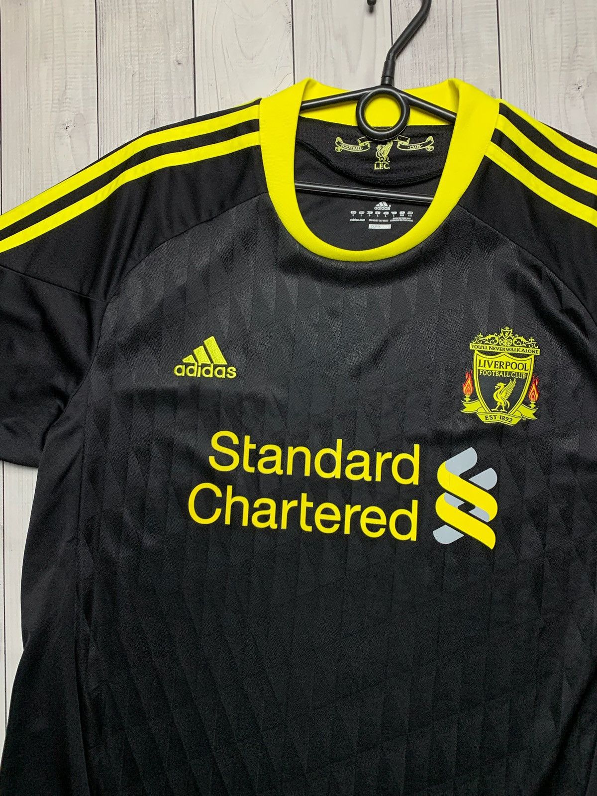 Adidas × Vintage Vintage adidas Liverpool soccer jersey black away size L Size US L / EU 52-54 / 3 - 2 Thumbnail