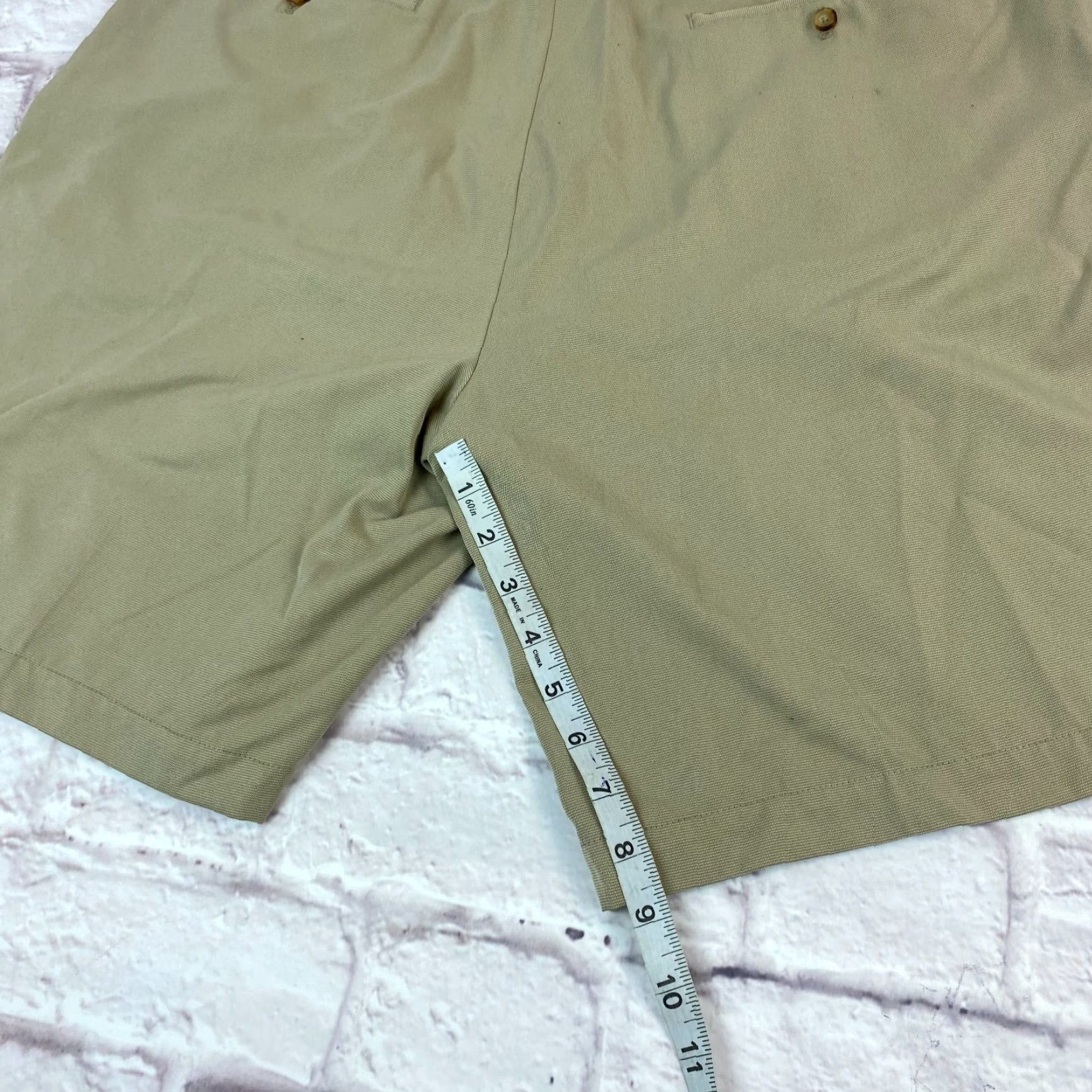 Vintage Greg Norman Mens Golf Shorts 38 Khaki Chino Shark Pleated Performance Size US 38 / EU 54 - 7 Thumbnail