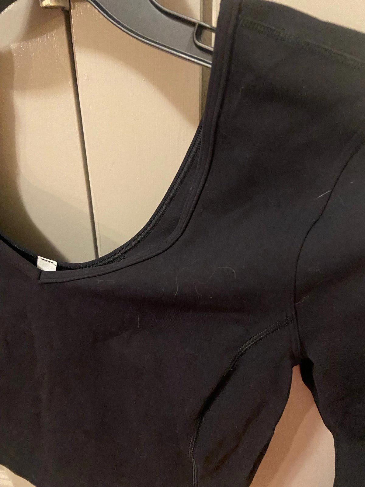 Lululemon Lululemon Black Long Sleeve Align Crop Top Size S / US 4 / IT 40 - 2 Thumbnail