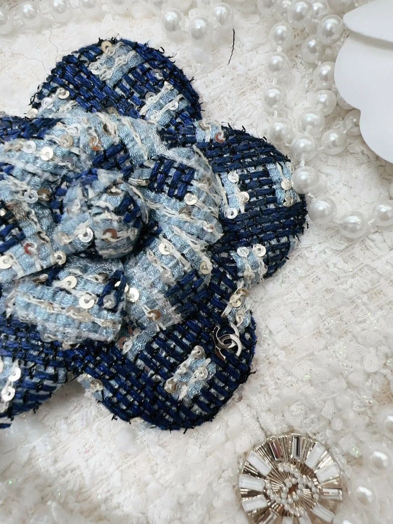 Chanel Chanel Blue Plaid Sequin Camellia Brooch Size ONE SIZE - 6 Thumbnail