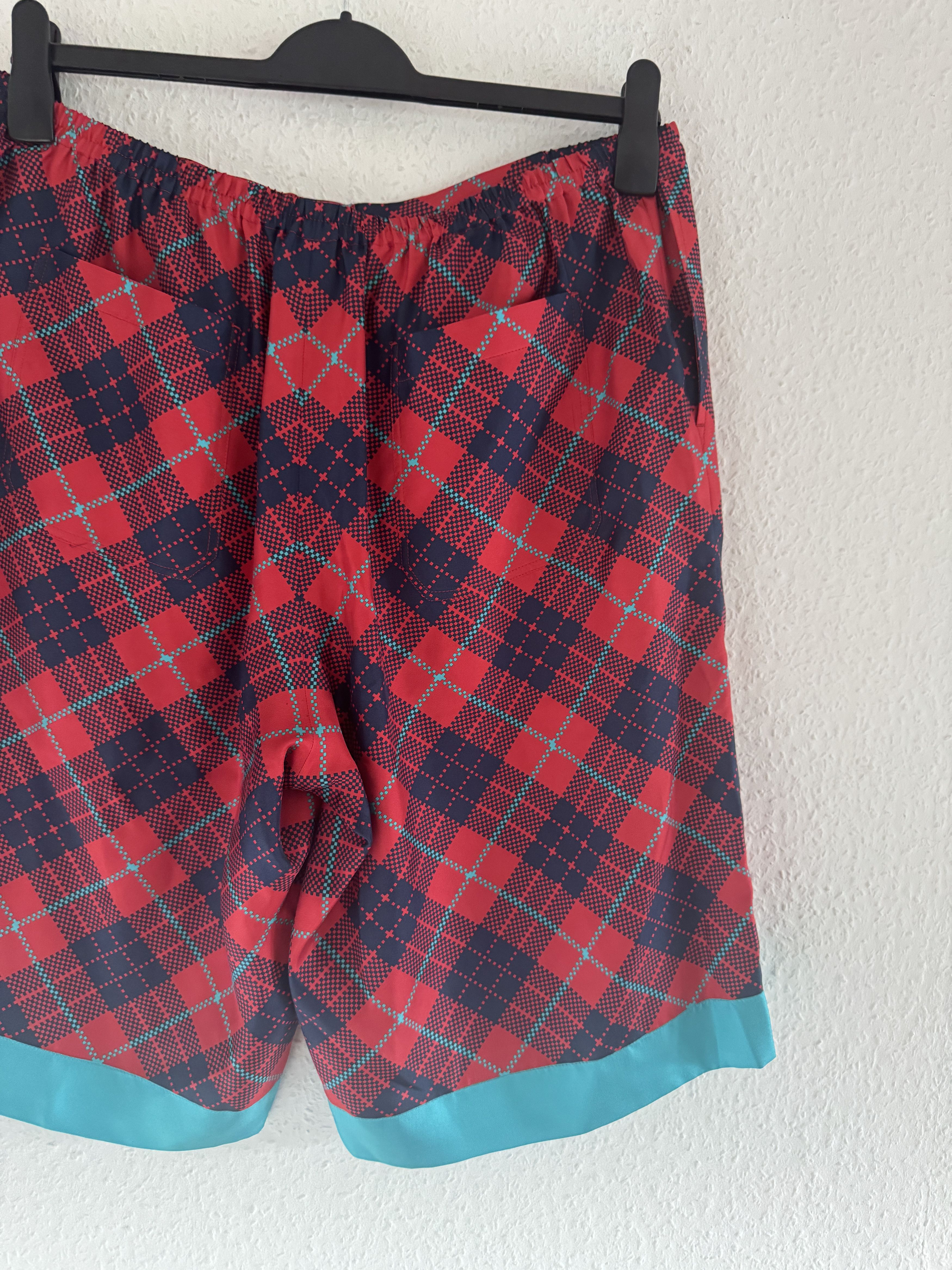 Gucci Checkered Silk Shorts with Blue Hem Size US 34 / EU 50 - 11 Thumbnail