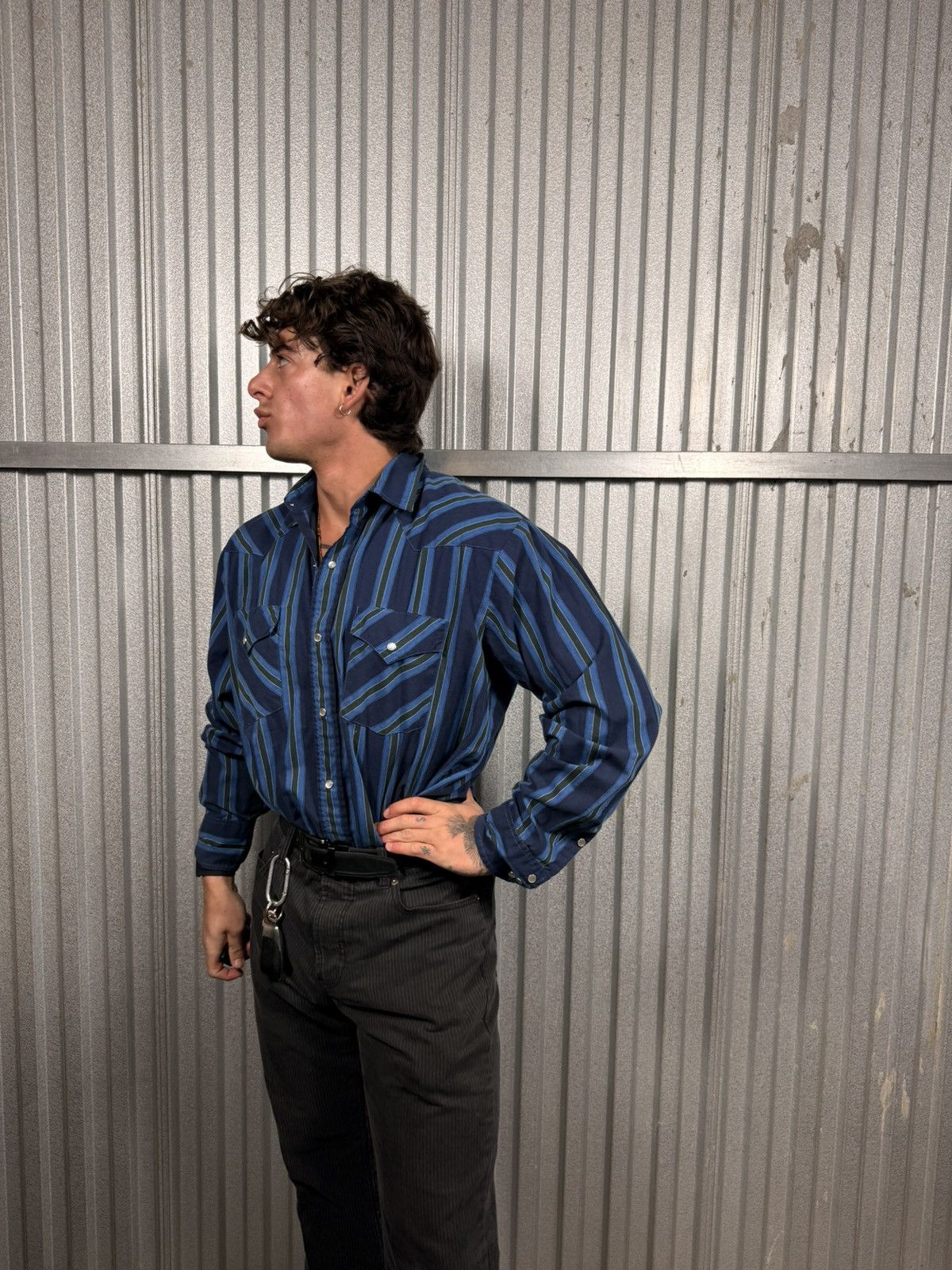 Other Vintage Toro Western Pearl Snap Pinstripe Western Shirt Size US L / EU 52-54 / 3 - 3 Thumbnail