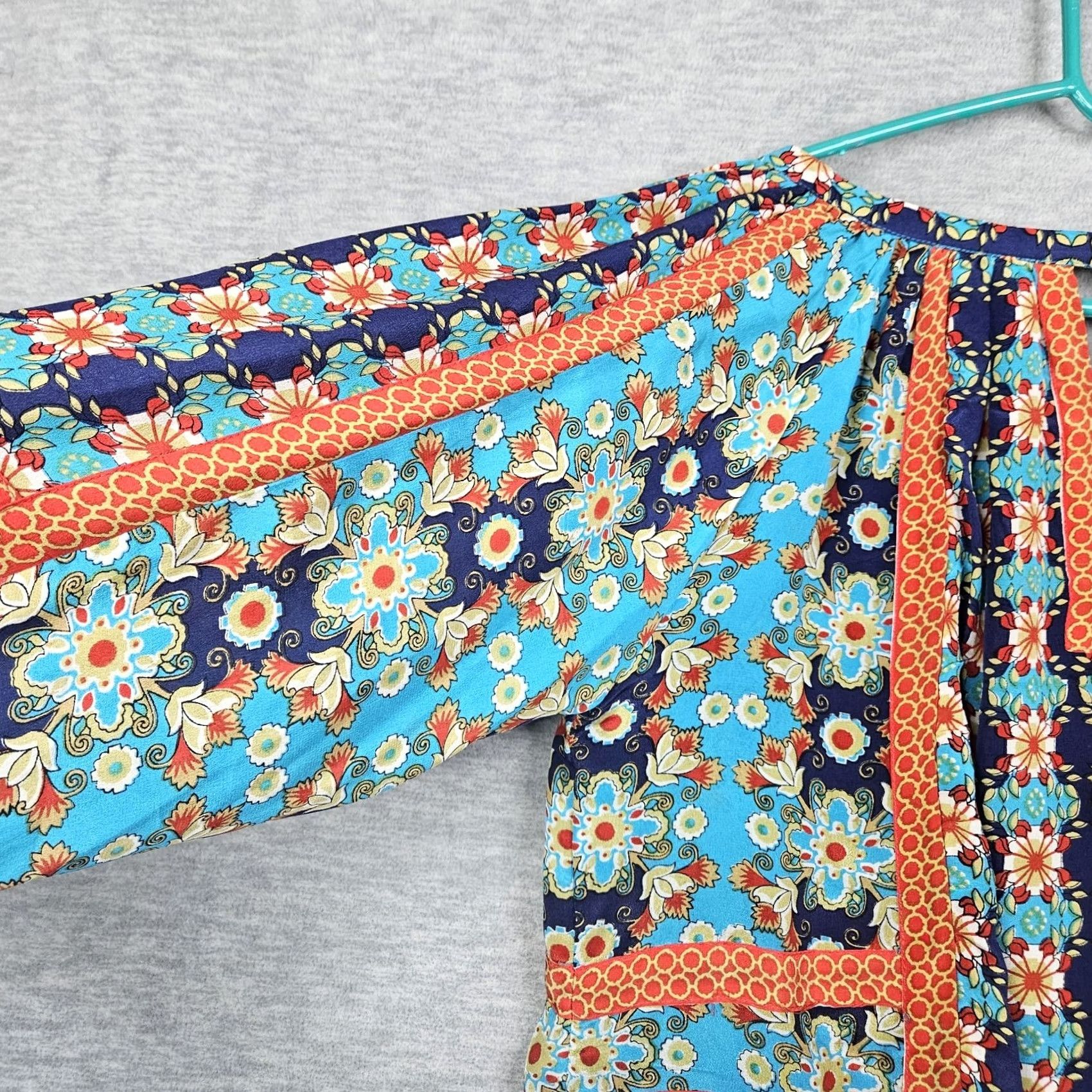 IOLANI Tolani Silk Blouse Women's Bohemian Peasant Floral V-neck Sz S Multicolor Long Sleeve Slim Fit Casual Pullover Dry Clean Only Size S / US 4 / IT 40 - 4 Thumbnail