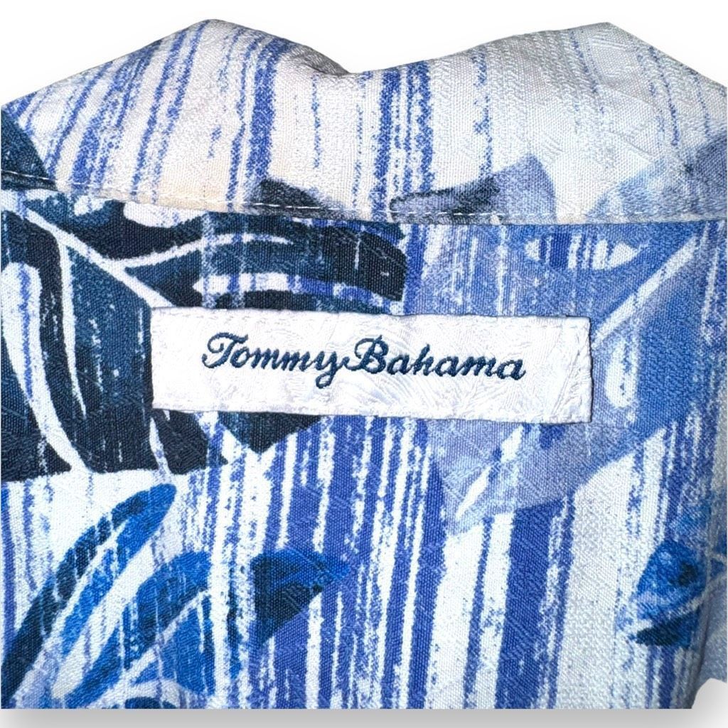 Tommy Bahama Tommy Bahama Nashville Predators Silk Print Camp Shirt M Size US M / EU 48-50 / 2 - 2 Thumbnail