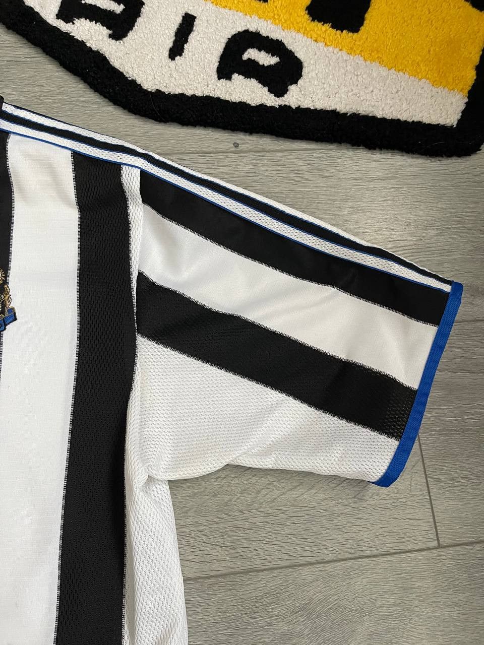 Adidas × Vintage NEWCASTLE UNITED 1999/2000 HOME SHIRT SOCCER JERSEY ADIDAS Size US XL / EU 56 / 4 - 10 Thumbnail