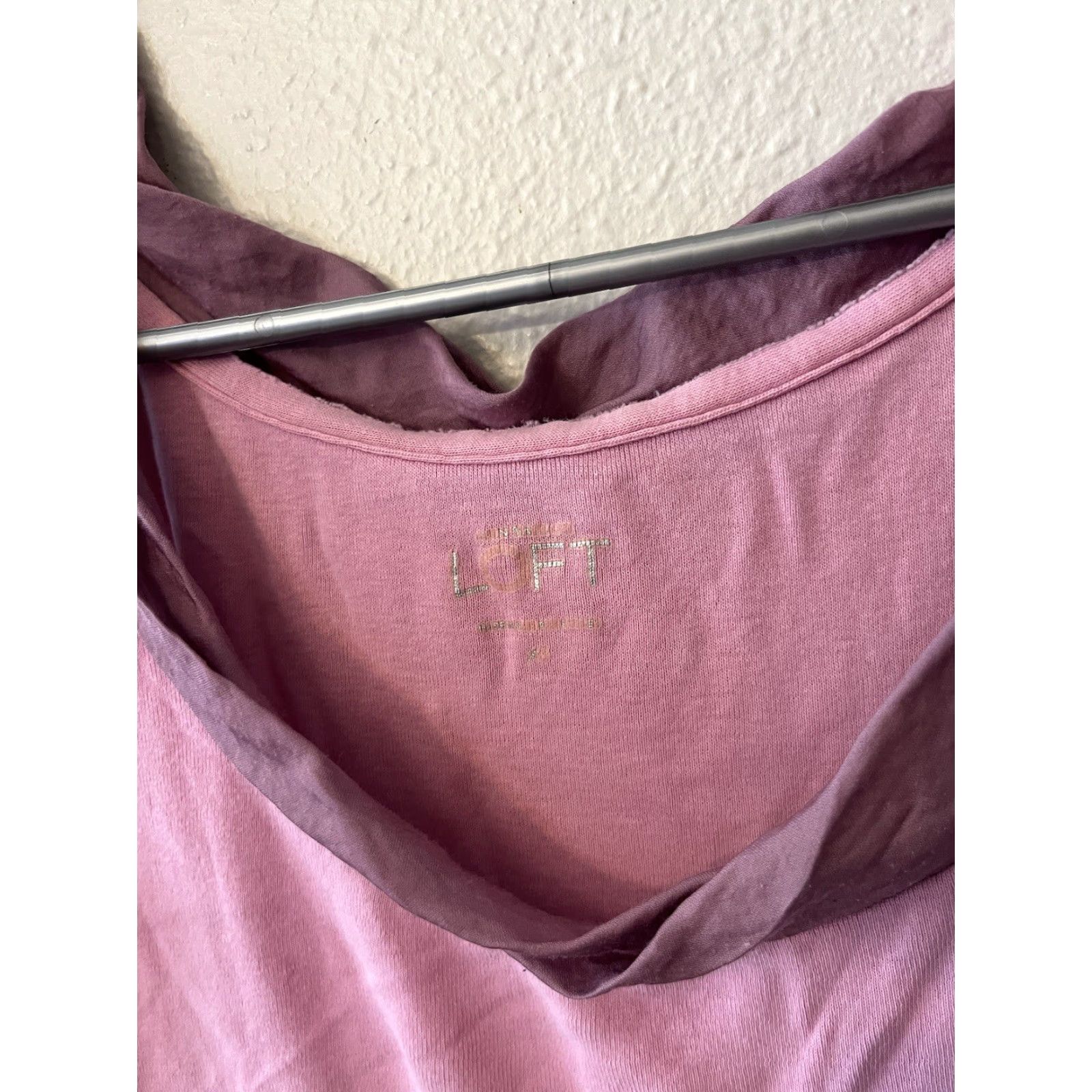 Ann Taylor VINTAGE Ann Taylor Loft Tank Womens XS Pink Sleeveless Knit Blouse Top Blouse Blosue Size XS / US 0-2 / IT 36-38 - 3 Thumbnail