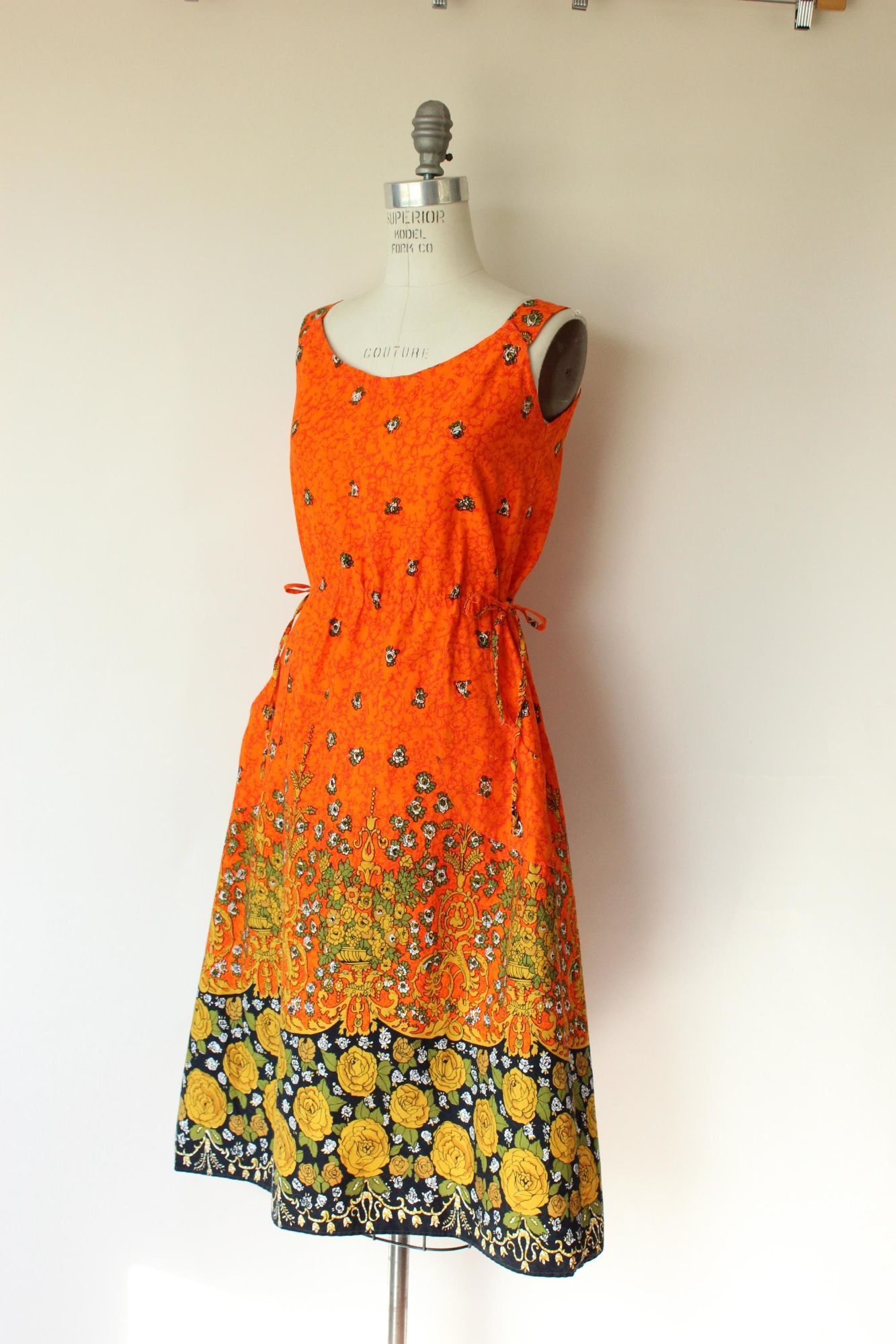 Vintage Vintage 1970s 1980s Dress with Pockets, Orange and Black Flo Size S / US 4 / IT 40 - 7 Thumbnail