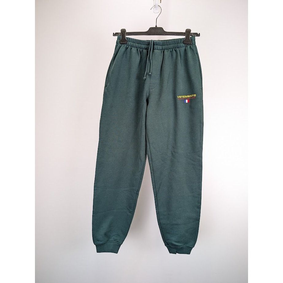 Vetements o1rshd1 Sweatpants & Joggers in Green Size US 34 / EU 50 - 2 Thumbnail