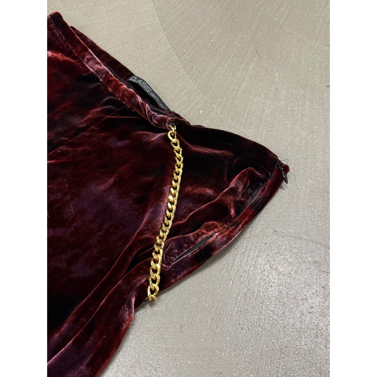 Roberto Cavalli Roberto Cavalli burgundy velvet flared pants with chain Size 30" / US 8 / IT 44 - 2 Thumbnail