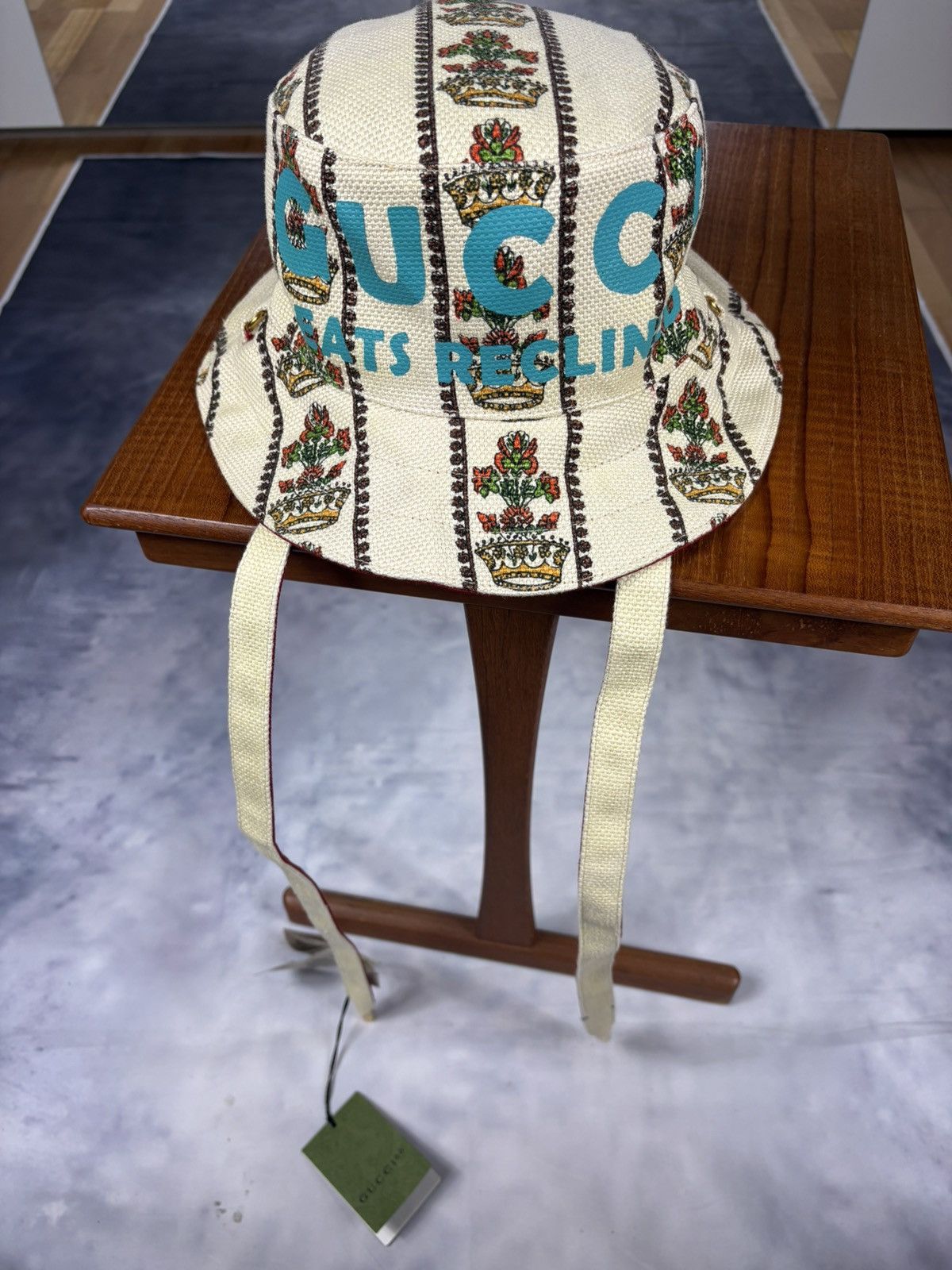 Gucci Gucci 100 Reversible Bucket Hat M Size ONE SIZE - 1 Thumbnail