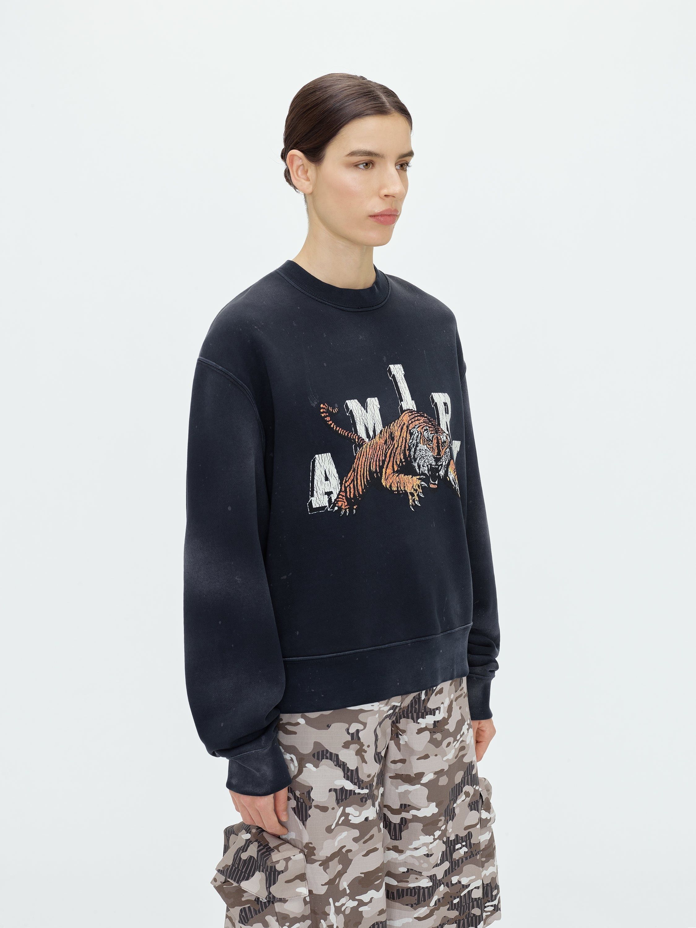 Amiri o1w1db10125 Vintage Tiger Crewneck Sweater in Black Size S / US 4 / IT 40 - 3 Thumbnail