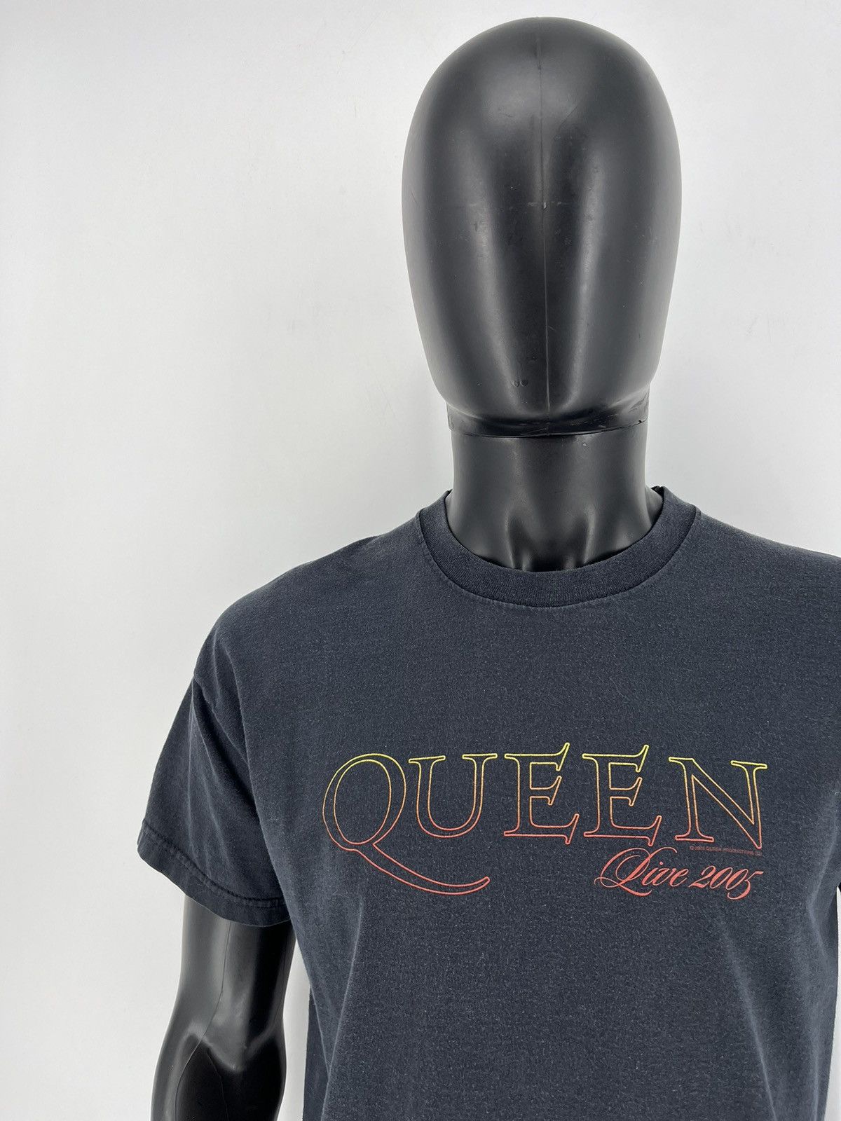 Band Tees Vintage 2005 Queen Tour Band Tee Dead Horror Print Band Rock Size US M / EU 48-50 / 2 - 6 Thumbnail