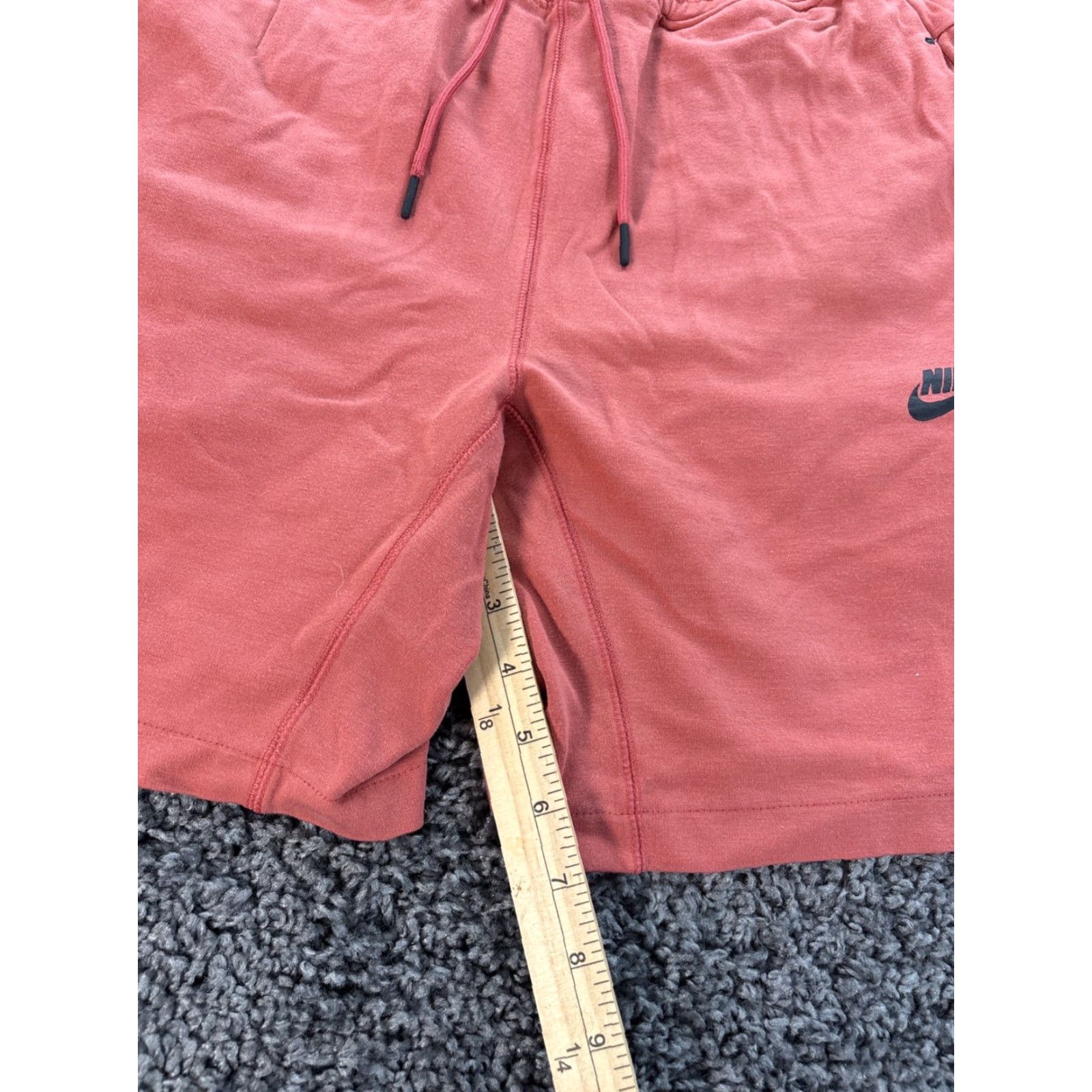 Nike Nike Shorts Mens M Pink Tech Fleece Gym Activewear 8" CJ4284 Size US 31 - 4 Thumbnail