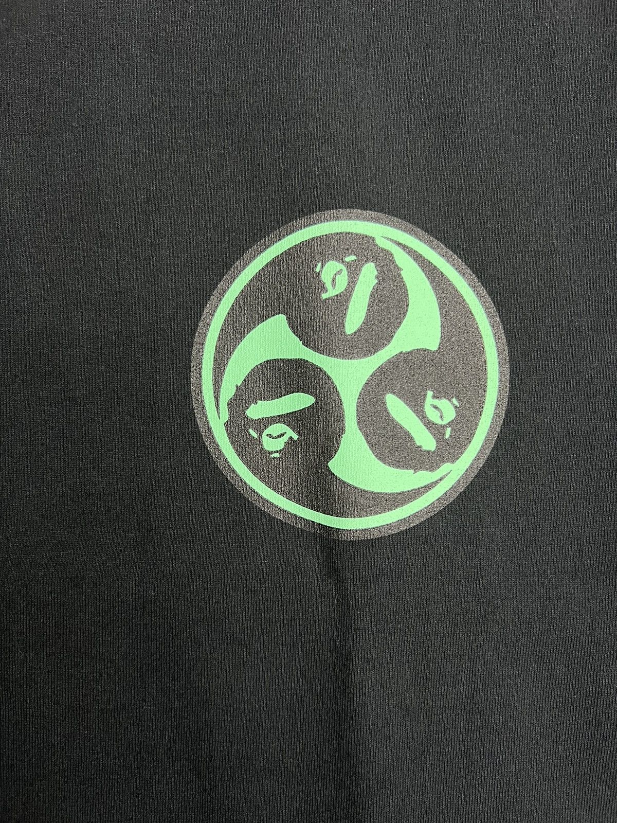 Bape Bape Japan Culture Mitsudomoe T-Shirt Size US M / EU 48-50 / 2 - 2 Thumbnail
