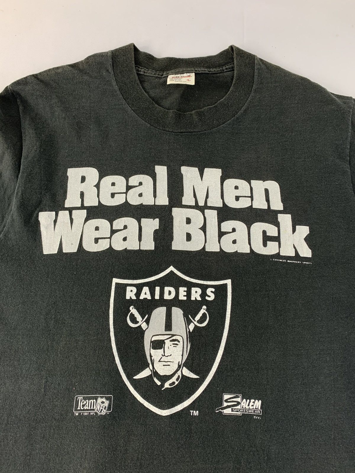 NFL 90s Real Men Wear Black Las Vegas Raiders Nfl Crewneck Tee Size US S / EU 44-46 / 1 - 3 Thumbnail